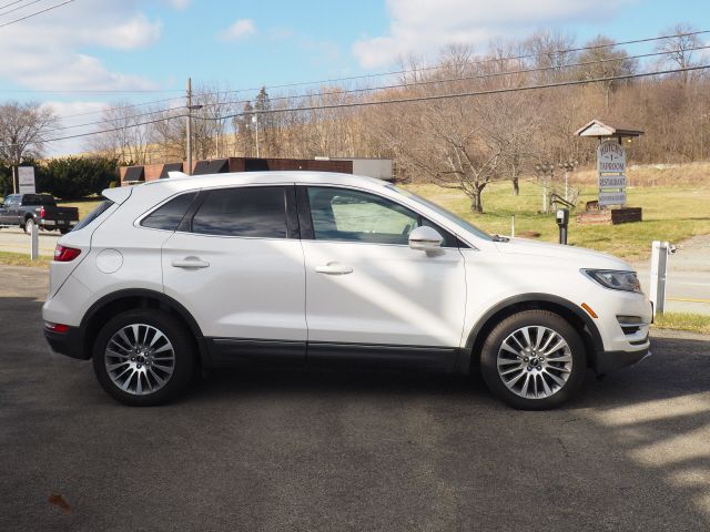 Photo 1 VIN: 5LMCJ3D98JUL19119 - LINCOLN MKC 