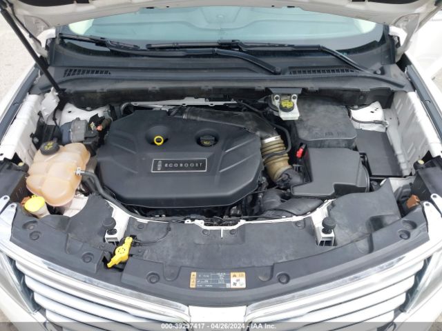 Photo 9 VIN: 5LMCJ3D99GUJ27717 - LINCOLN MKC 