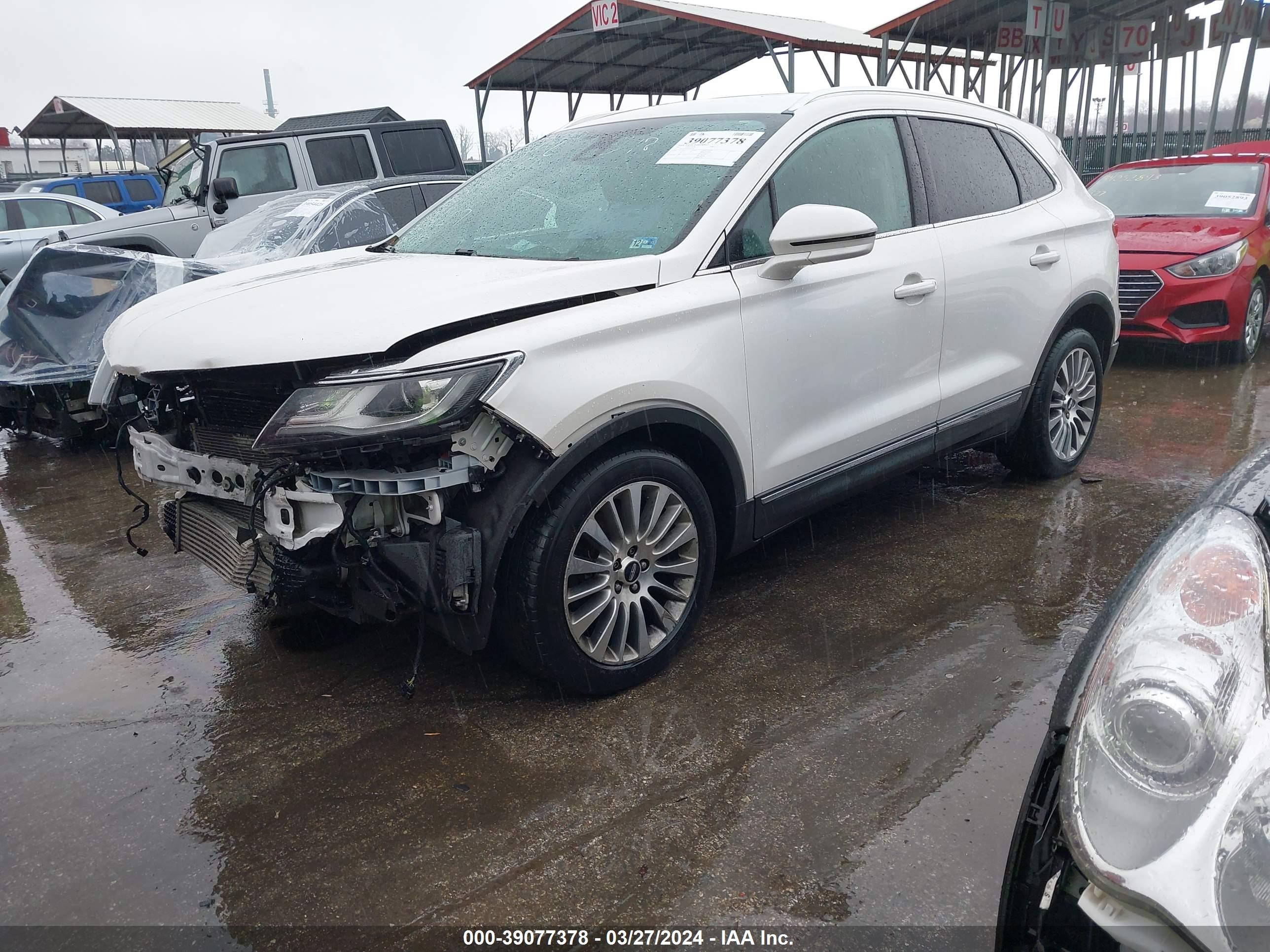 Photo 1 VIN: 5LMCJ3D9XHUL01764 - LINCOLN MKC 