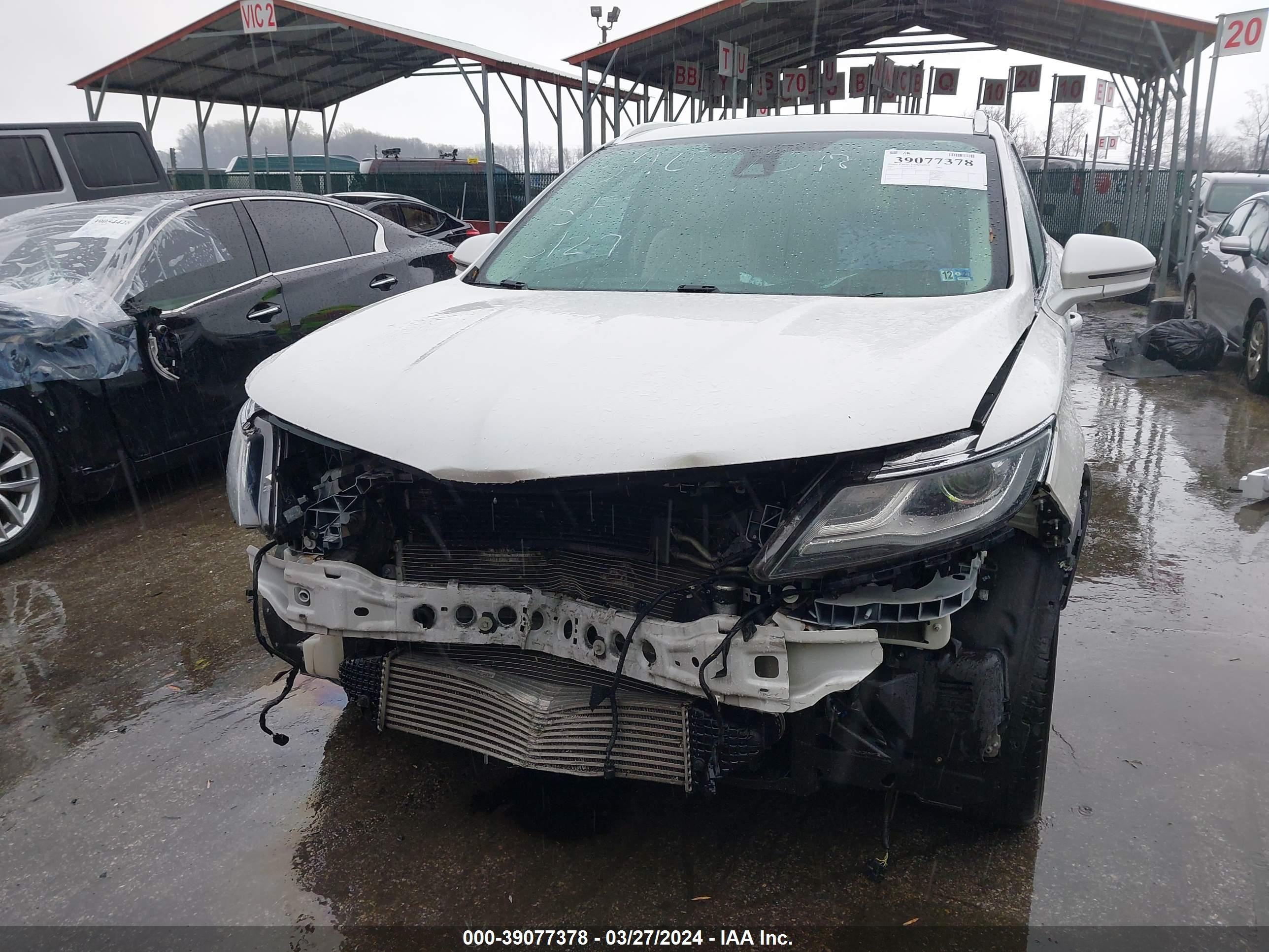 Photo 12 VIN: 5LMCJ3D9XHUL01764 - LINCOLN MKC 