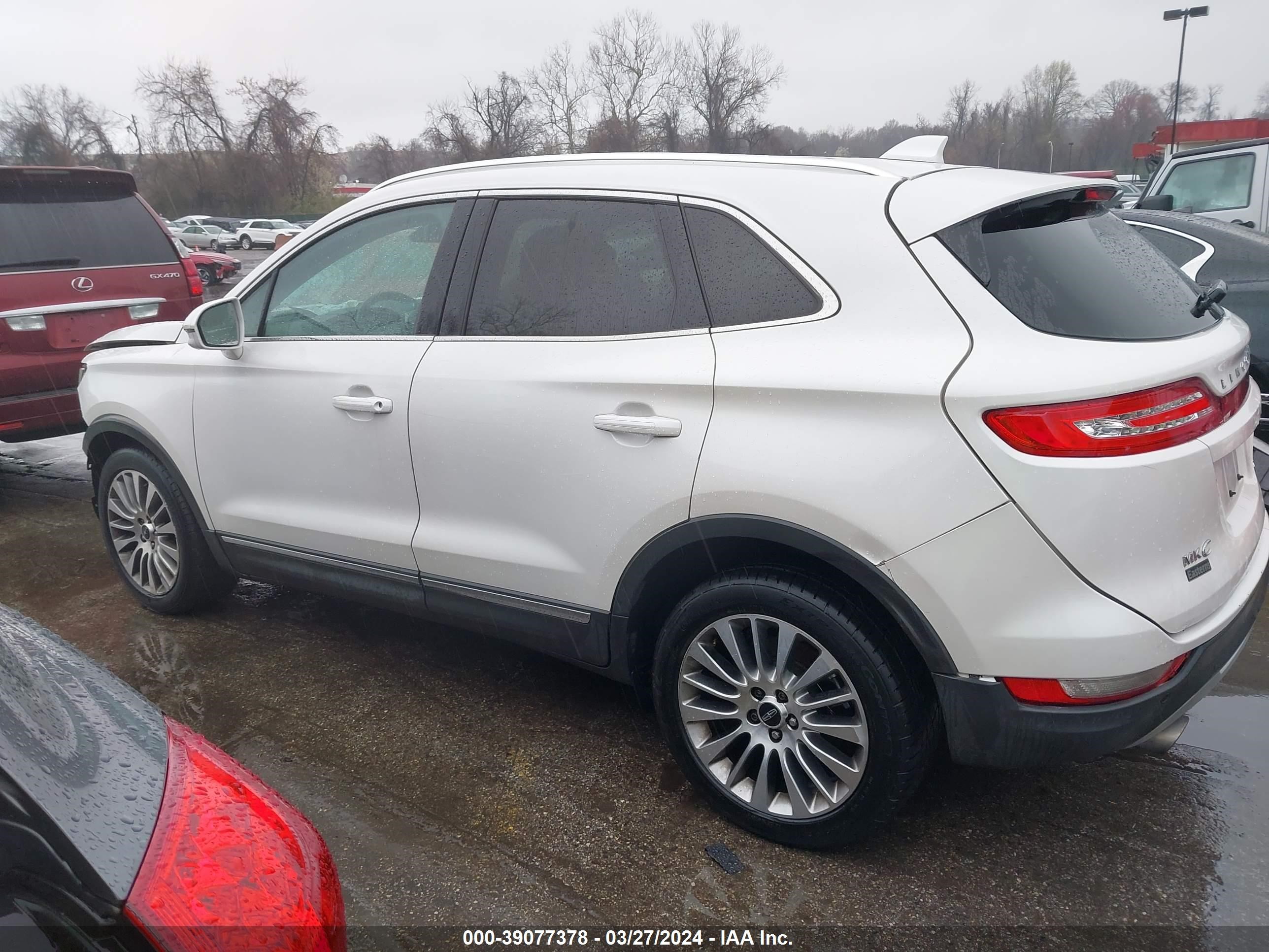 Photo 14 VIN: 5LMCJ3D9XHUL01764 - LINCOLN MKC 