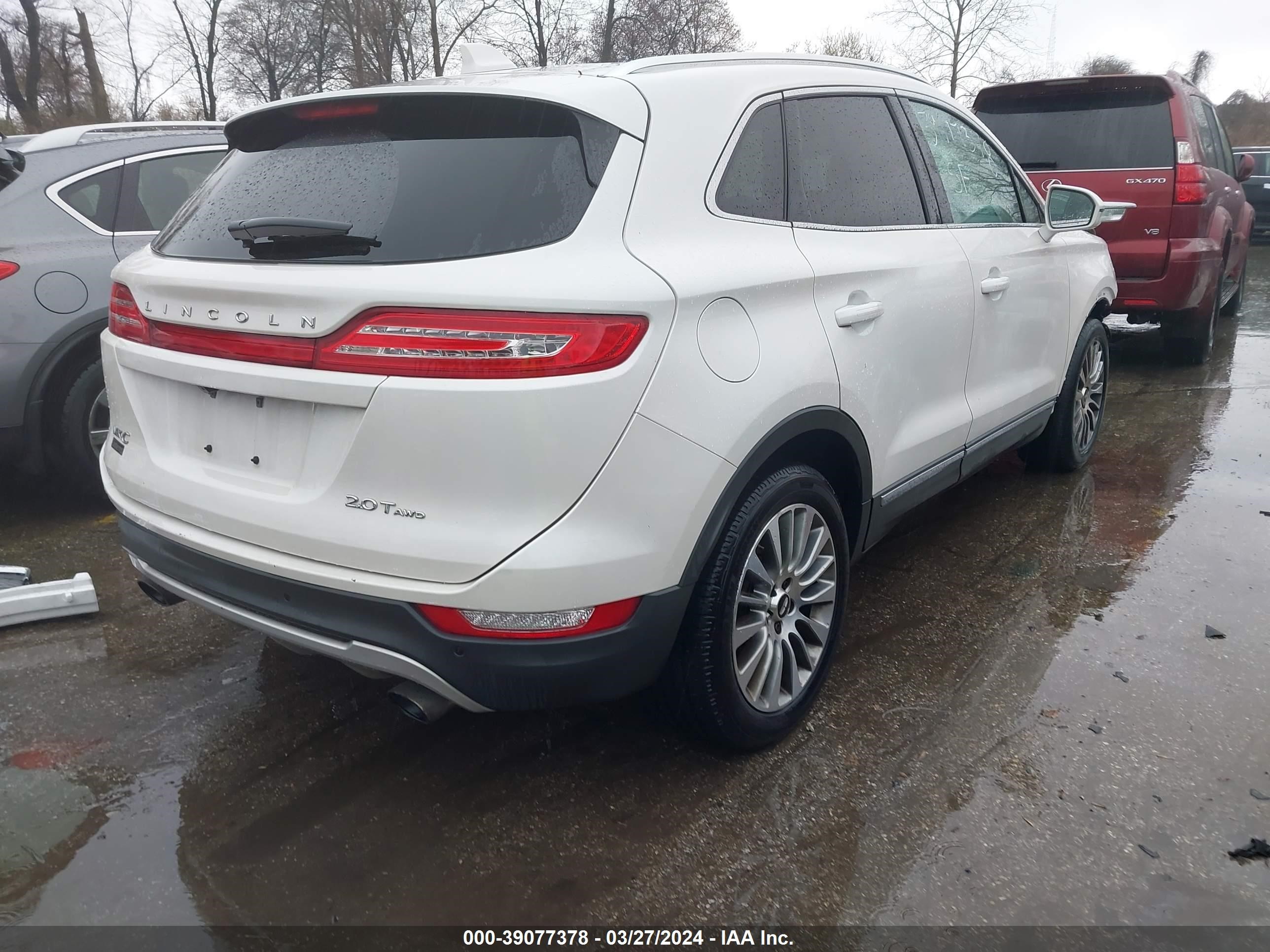 Photo 3 VIN: 5LMCJ3D9XHUL01764 - LINCOLN MKC 