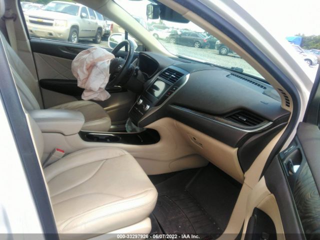 Photo 4 VIN: 5LMCJ3D9XHUL07404 - LINCOLN MKC 