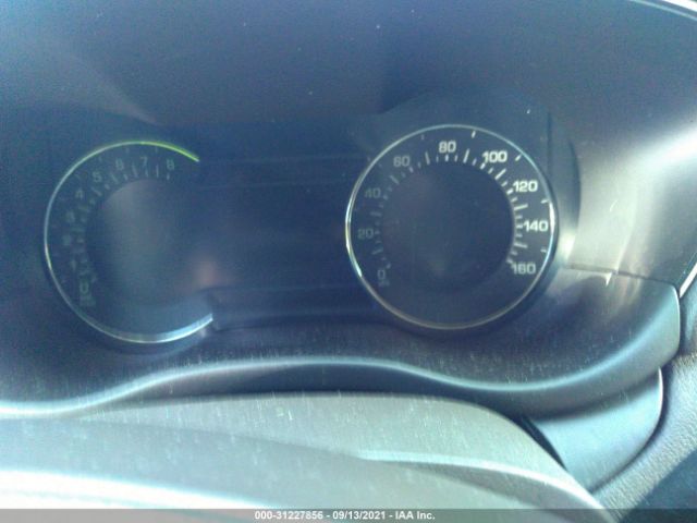 Photo 6 VIN: 5LMCJ3D9XJUL13662 - LINCOLN MKC 