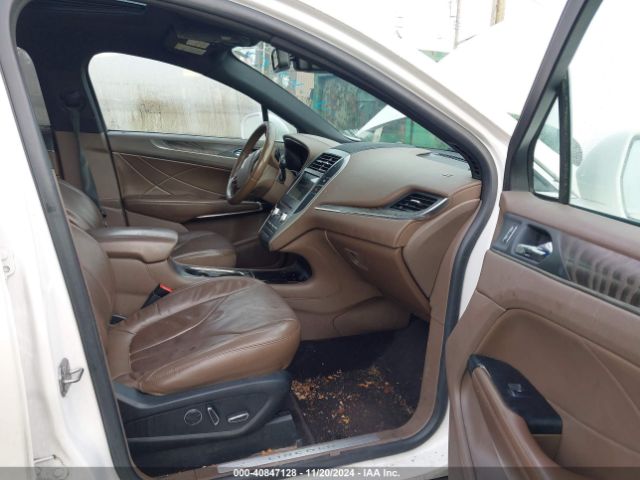 Photo 4 VIN: 5LMCJ3D9XJUL20577 - LINCOLN MKC 