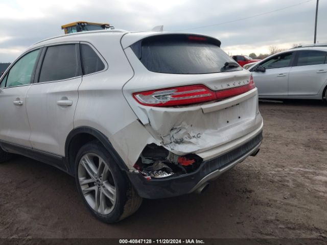 Photo 5 VIN: 5LMCJ3D9XJUL20577 - LINCOLN MKC 