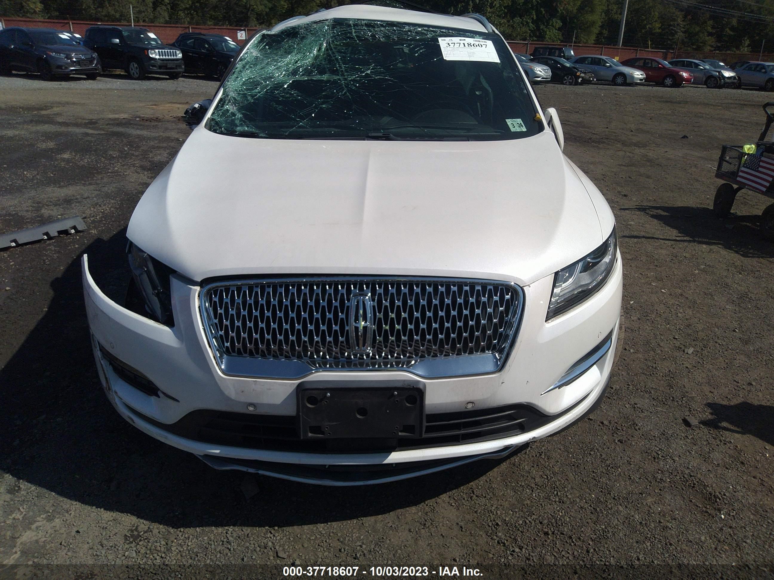 Photo 11 VIN: 5LMCJ3D9XKUL22573 - LINCOLN MKC 