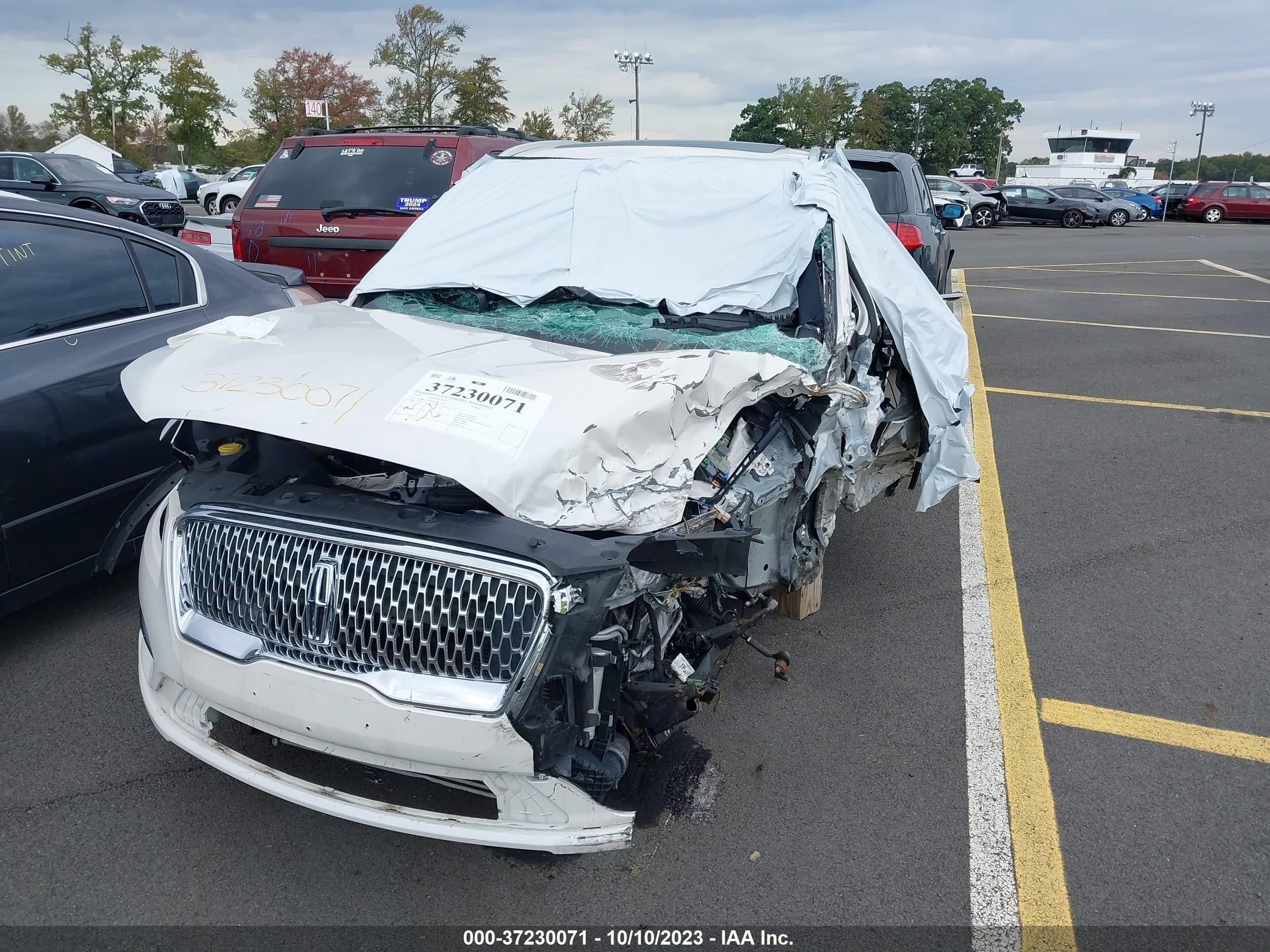 Photo 5 VIN: 5LMCJ3D9XKUL37154 - LINCOLN MKC 