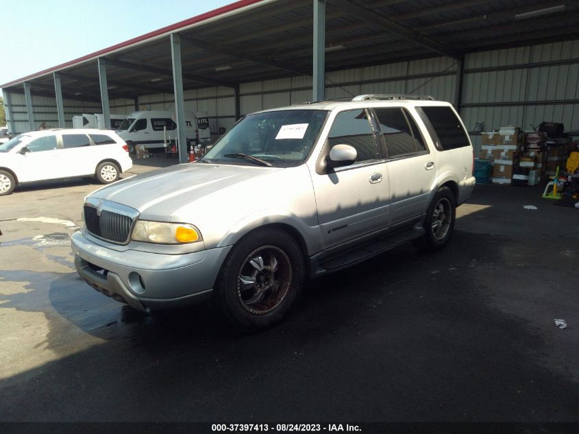 Photo 1 VIN: 5LMEU27A2YLJ30322 - LINCOLN NAVIGATOR 