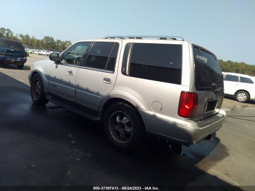 Photo 2 VIN: 5LMEU27A2YLJ30322 - LINCOLN NAVIGATOR 