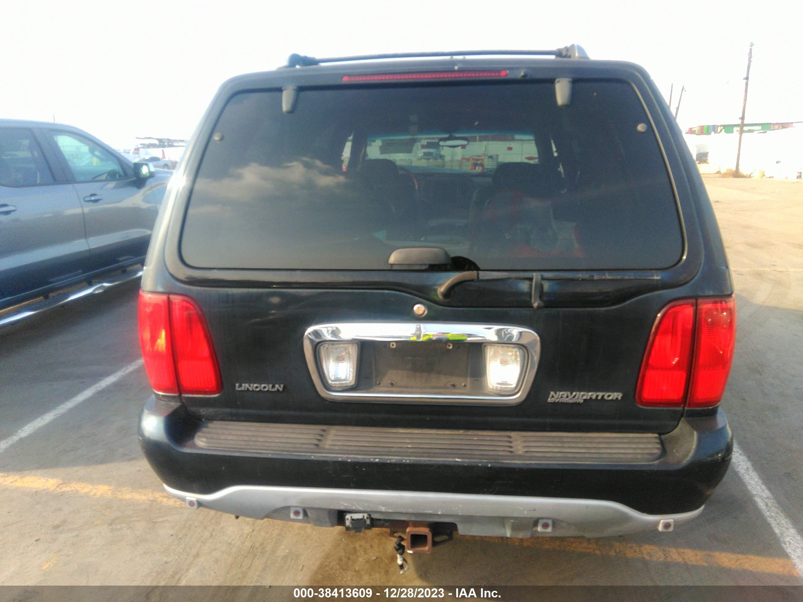 Photo 15 VIN: 5LMEU27A31LJ06424 - LINCOLN NAVIGATOR 