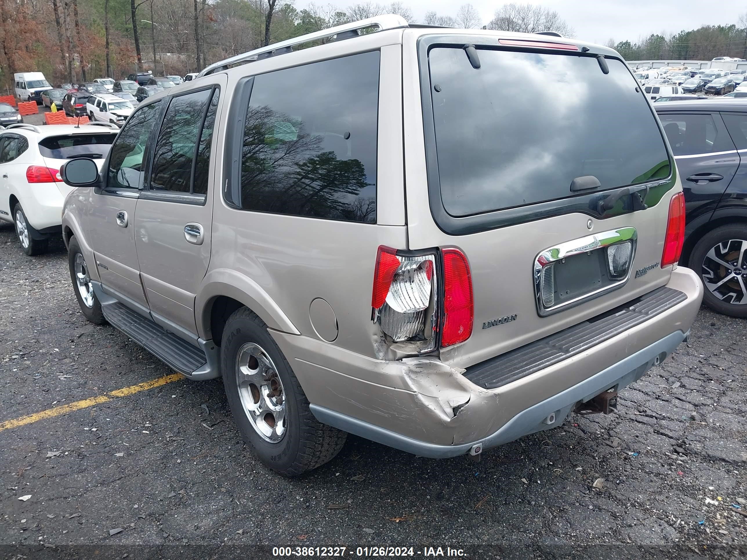 Photo 2 VIN: 5LMEU27A3YLJ27056 - LINCOLN NAVIGATOR 