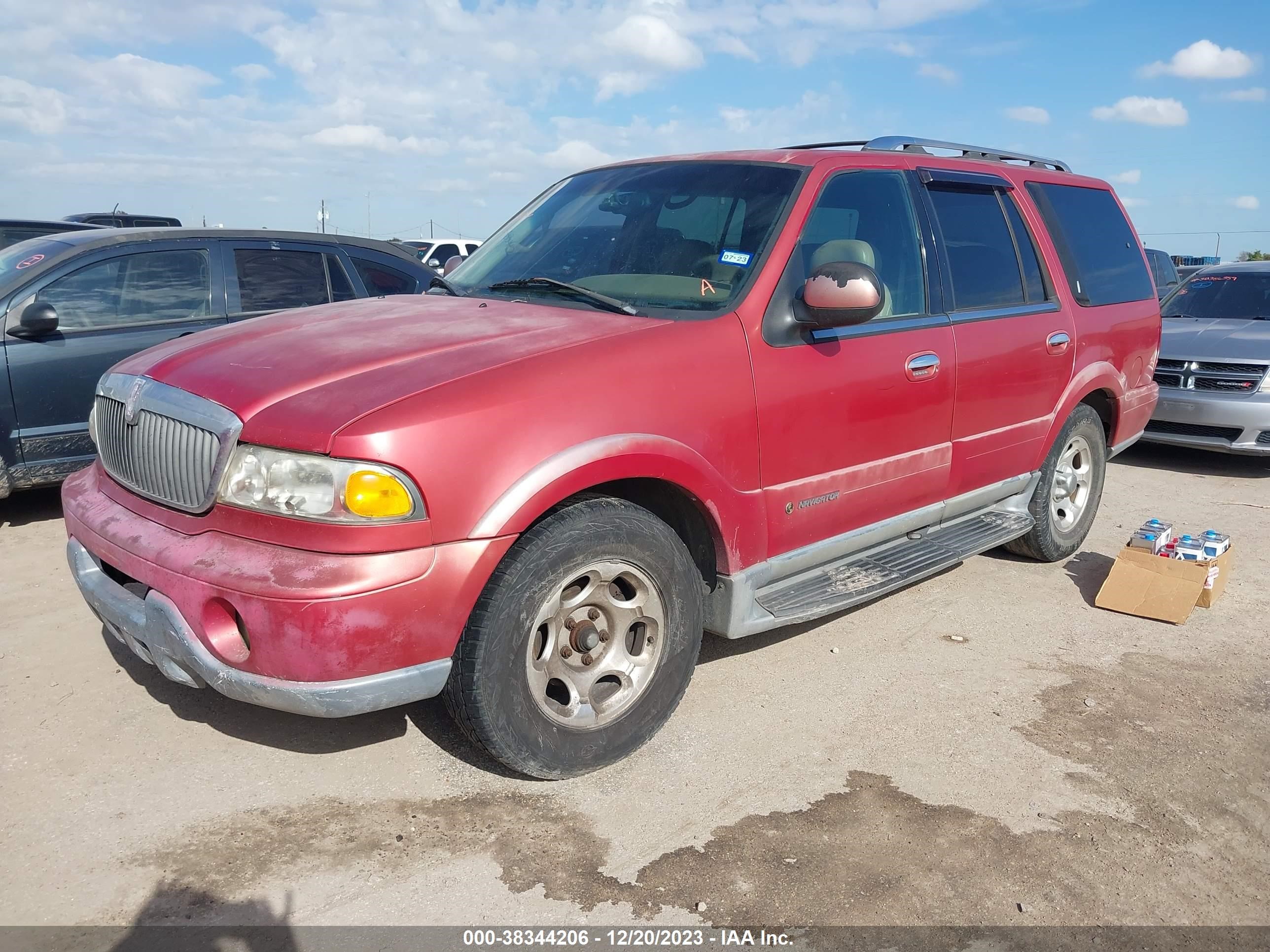 Photo 1 VIN: 5LMEU27A9YLJ17289 - LINCOLN NAVIGATOR 