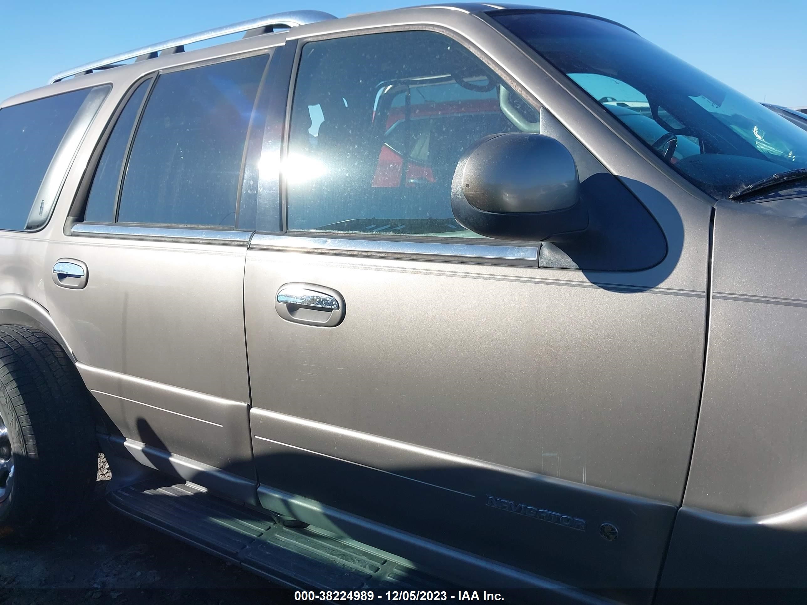 Photo 13 VIN: 5LMEU27R21LJ23320 - LINCOLN NAVIGATOR 