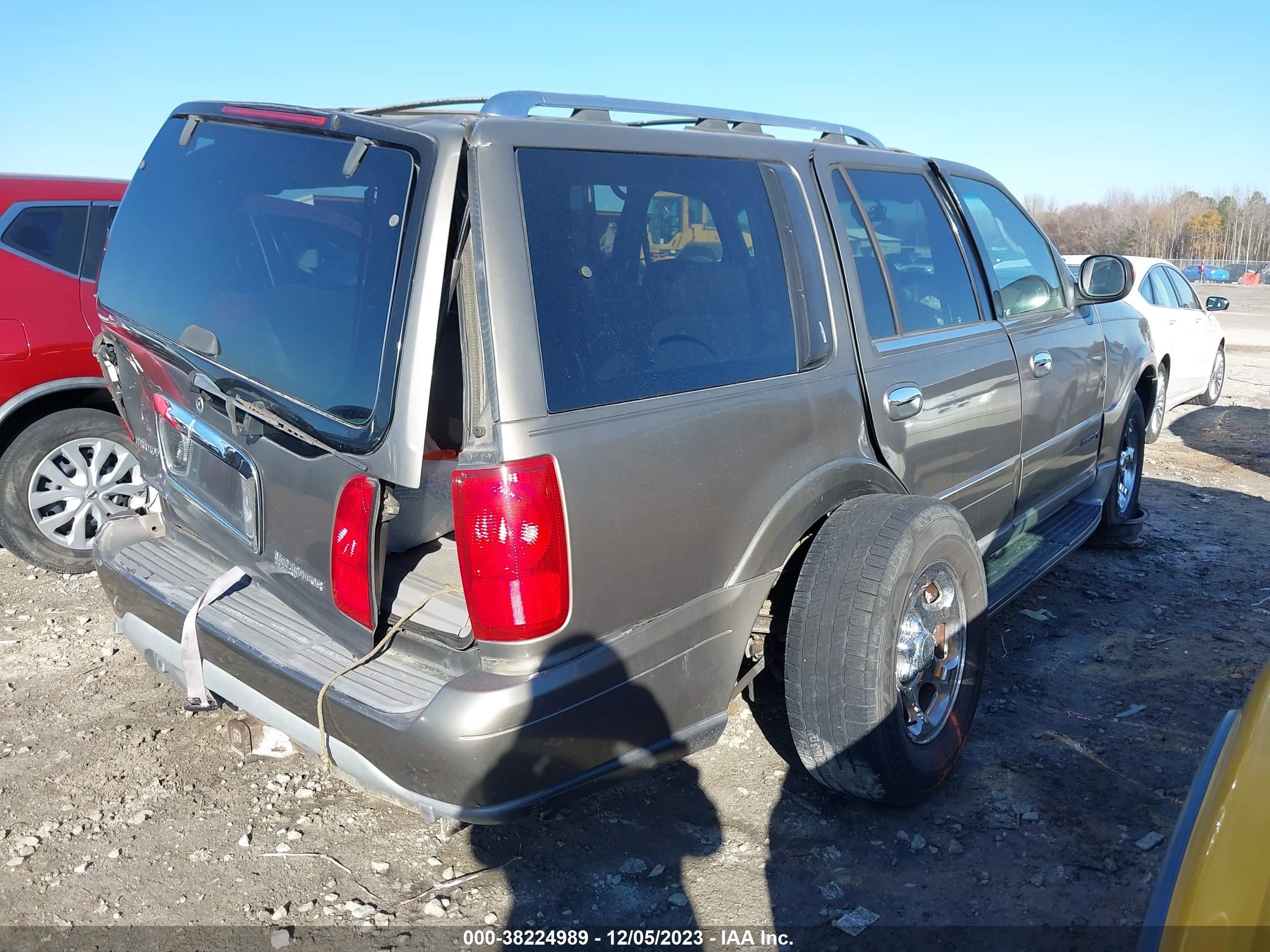 Photo 3 VIN: 5LMEU27R21LJ23320 - LINCOLN NAVIGATOR 