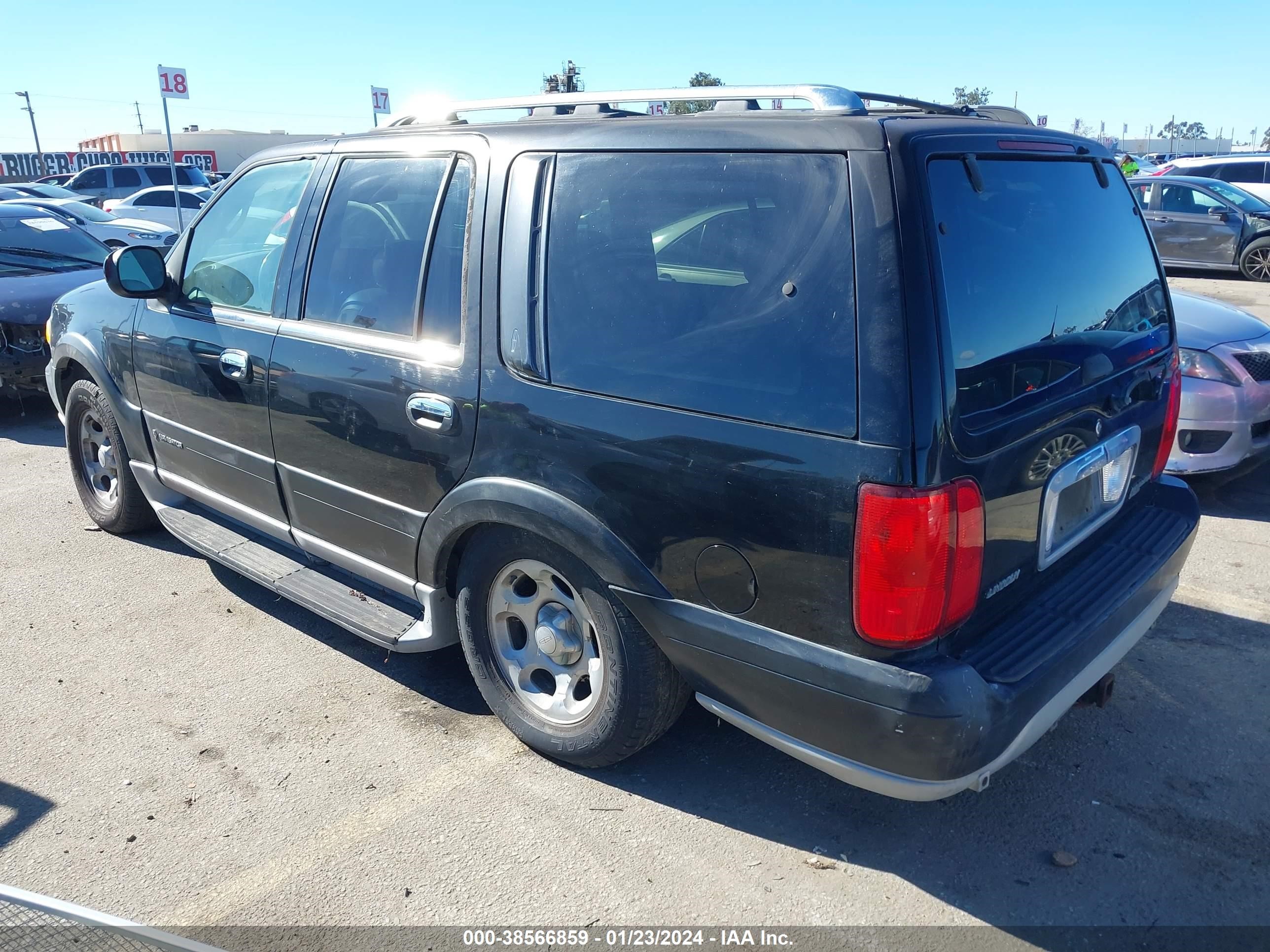 Photo 2 VIN: 5LMEU27R82LJ17085 - LINCOLN NAVIGATOR 