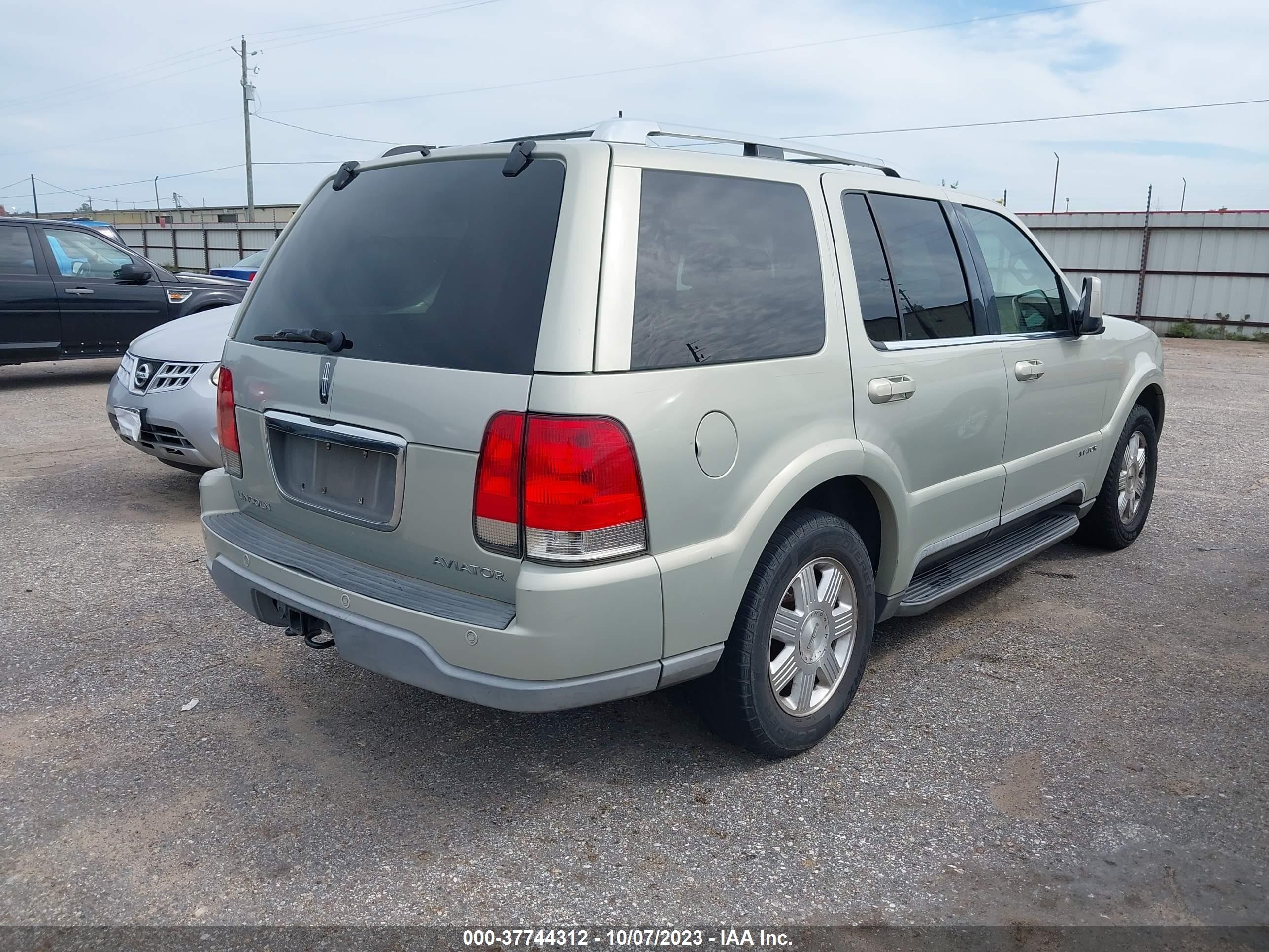 Photo 3 VIN: 5LMEU68H13ZJ46097 - LINCOLN AVIATOR 