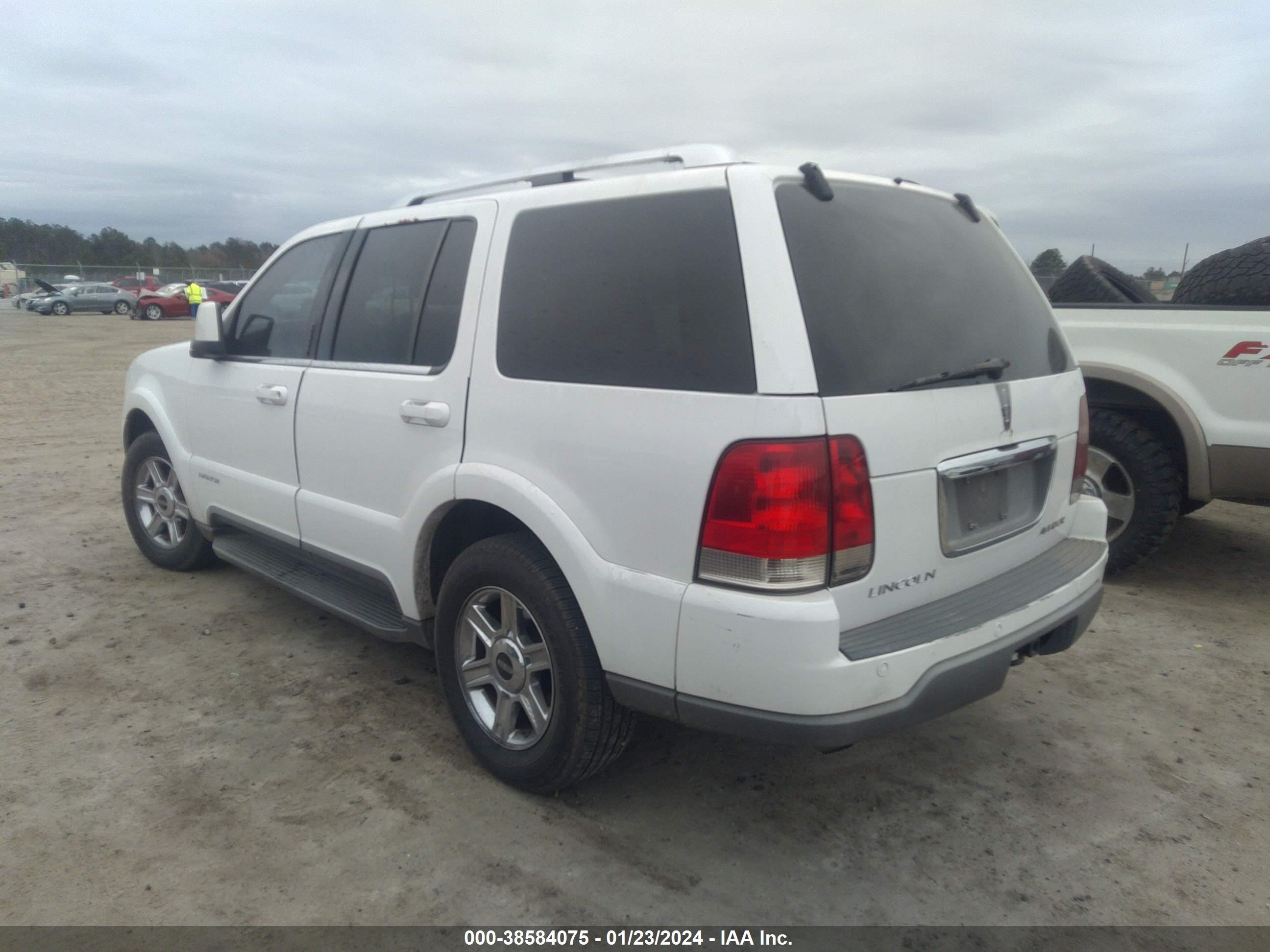 Photo 2 VIN: 5LMEU68H35ZJ34519 - LINCOLN AVIATOR 