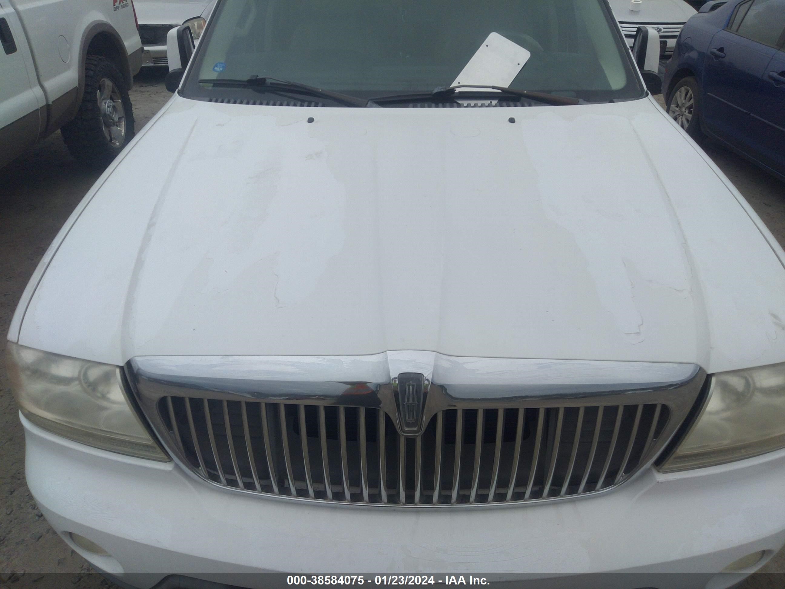 Photo 9 VIN: 5LMEU68H35ZJ34519 - LINCOLN AVIATOR 