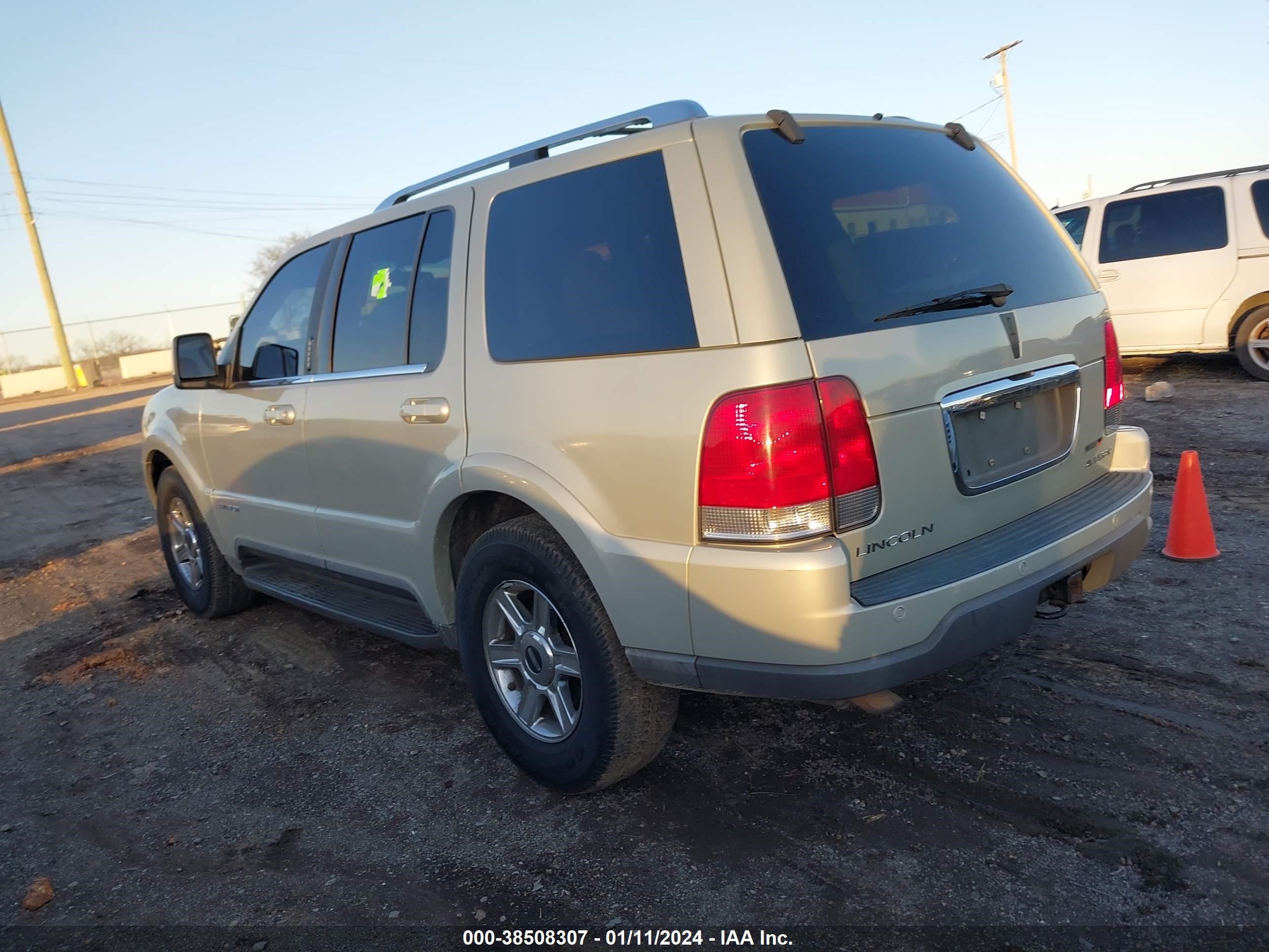 Photo 2 VIN: 5LMEU78H13ZJ34442 - LINCOLN AVIATOR 