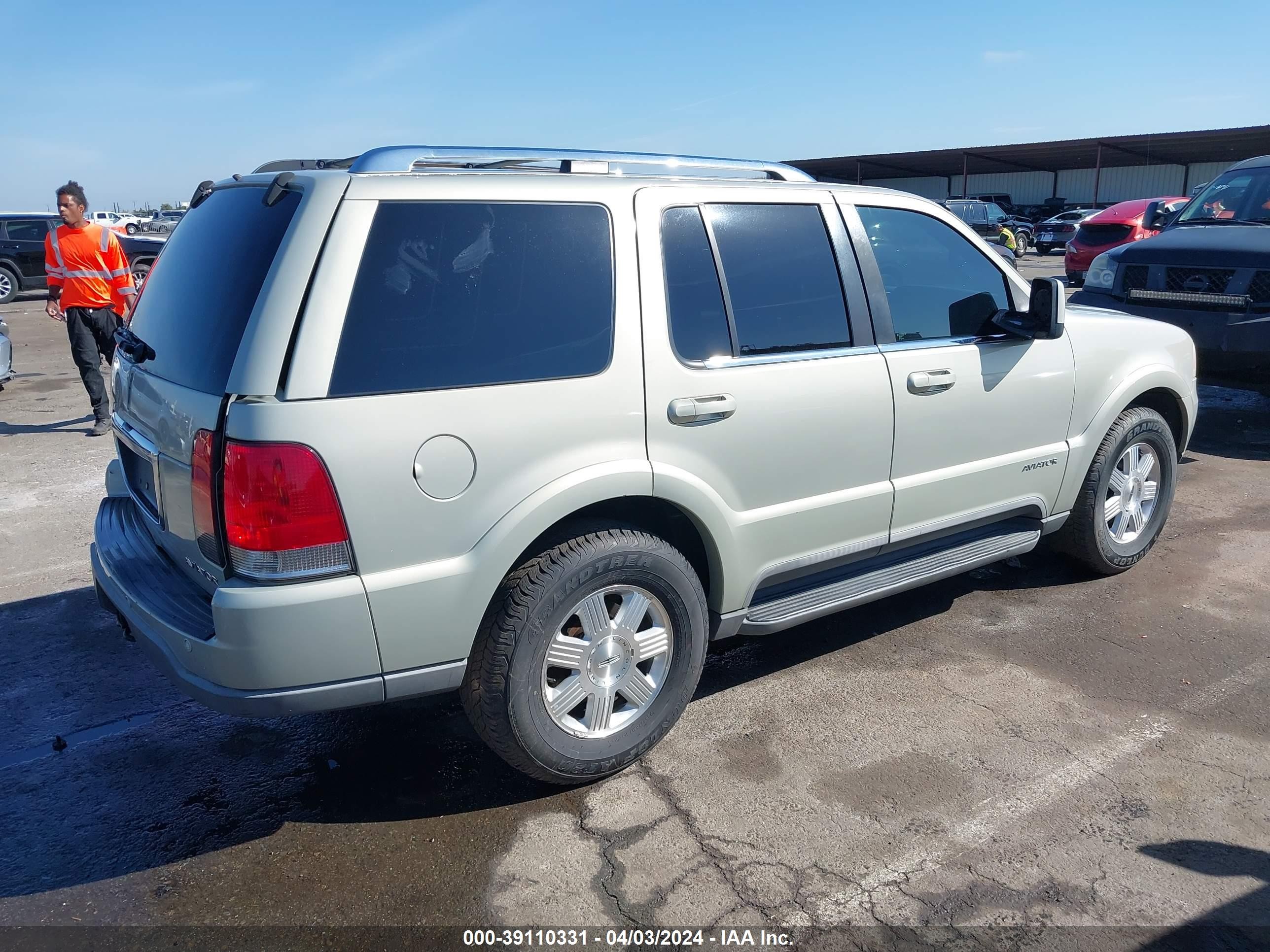 Photo 3 VIN: 5LMEU78H33ZJ13673 - LINCOLN AVIATOR 