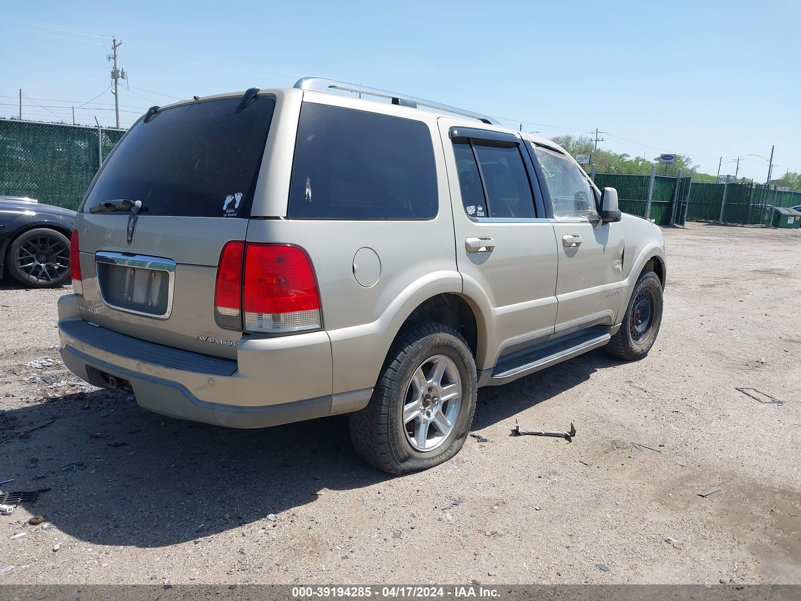 Photo 3 VIN: 5LMEU88H04ZJ28400 - LINCOLN AVIATOR 