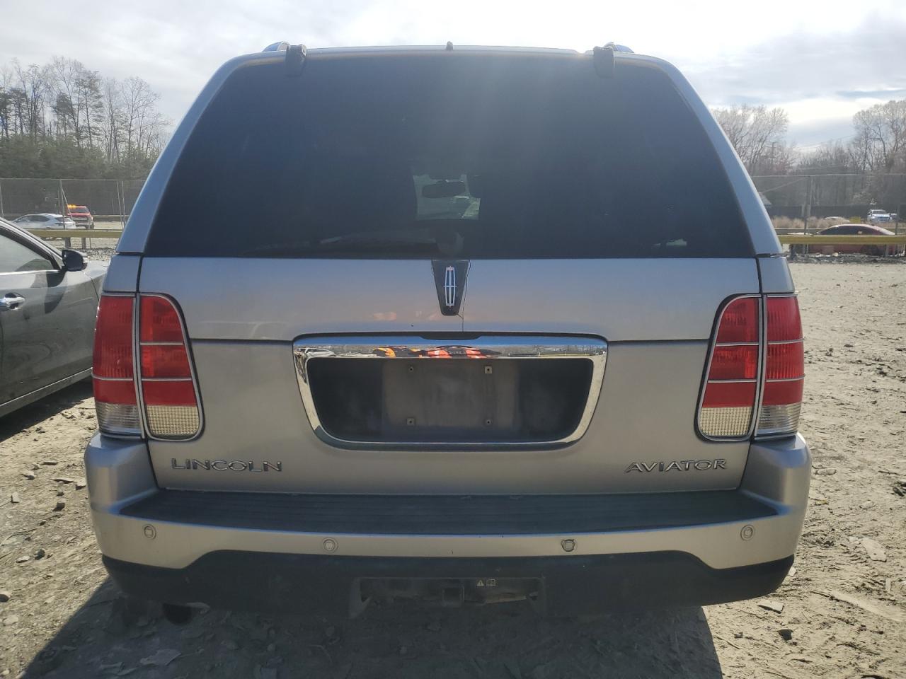 Photo 5 VIN: 5LMEU88H24ZJ22226 - LINCOLN AVIATOR 