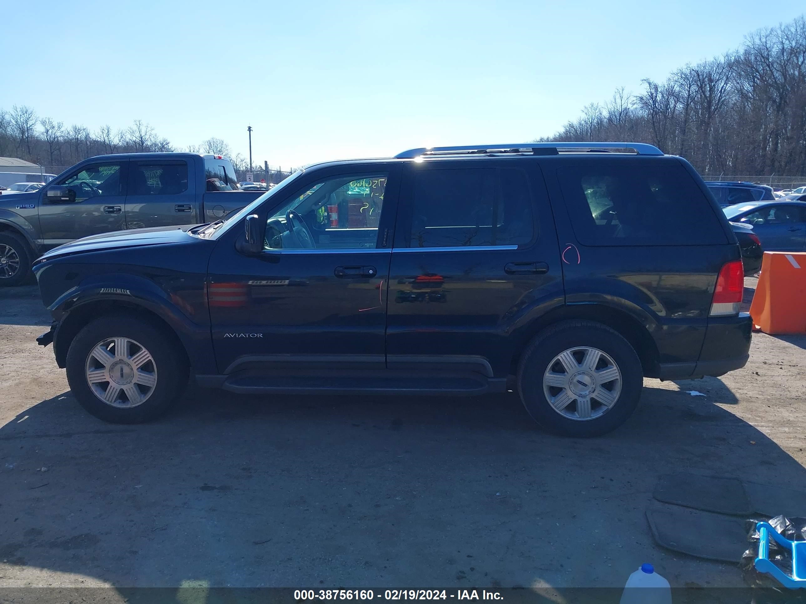 Photo 14 VIN: 5LMEU88H54ZJ31776 - LINCOLN AVIATOR 