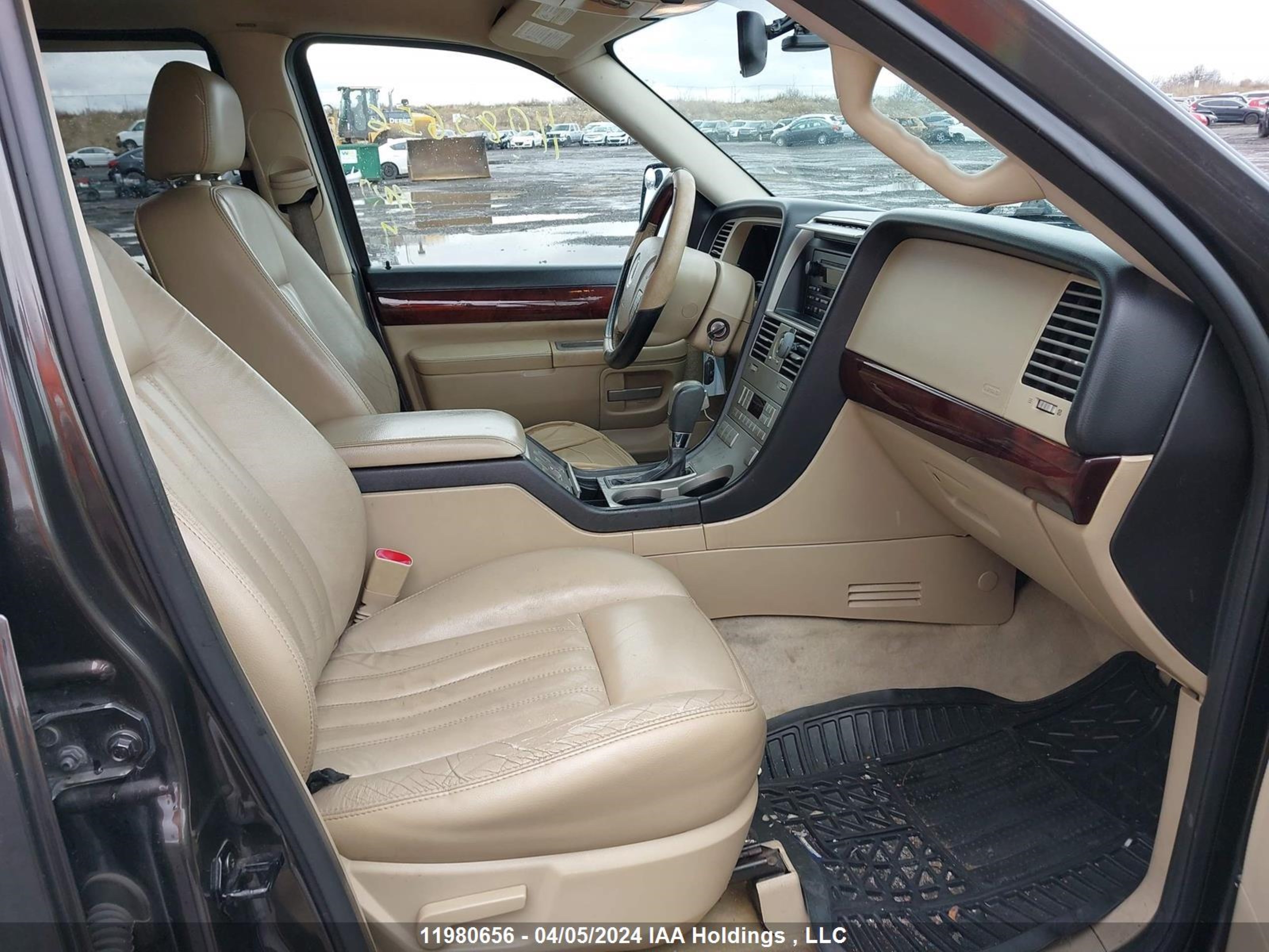 Photo 4 VIN: 5LMEU88H55ZJ07141 - LINCOLN AVIATOR 