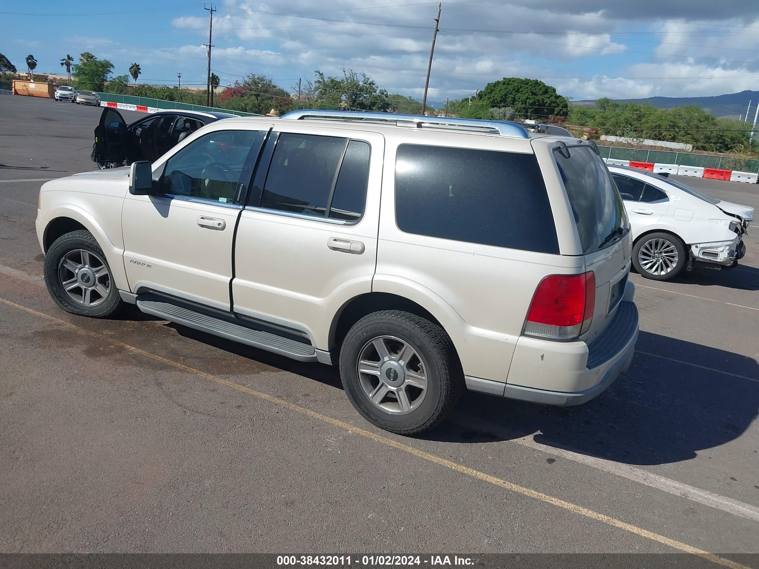 Photo 2 VIN: 5LMEU88H65ZJ13658 - LINCOLN AVIATOR 