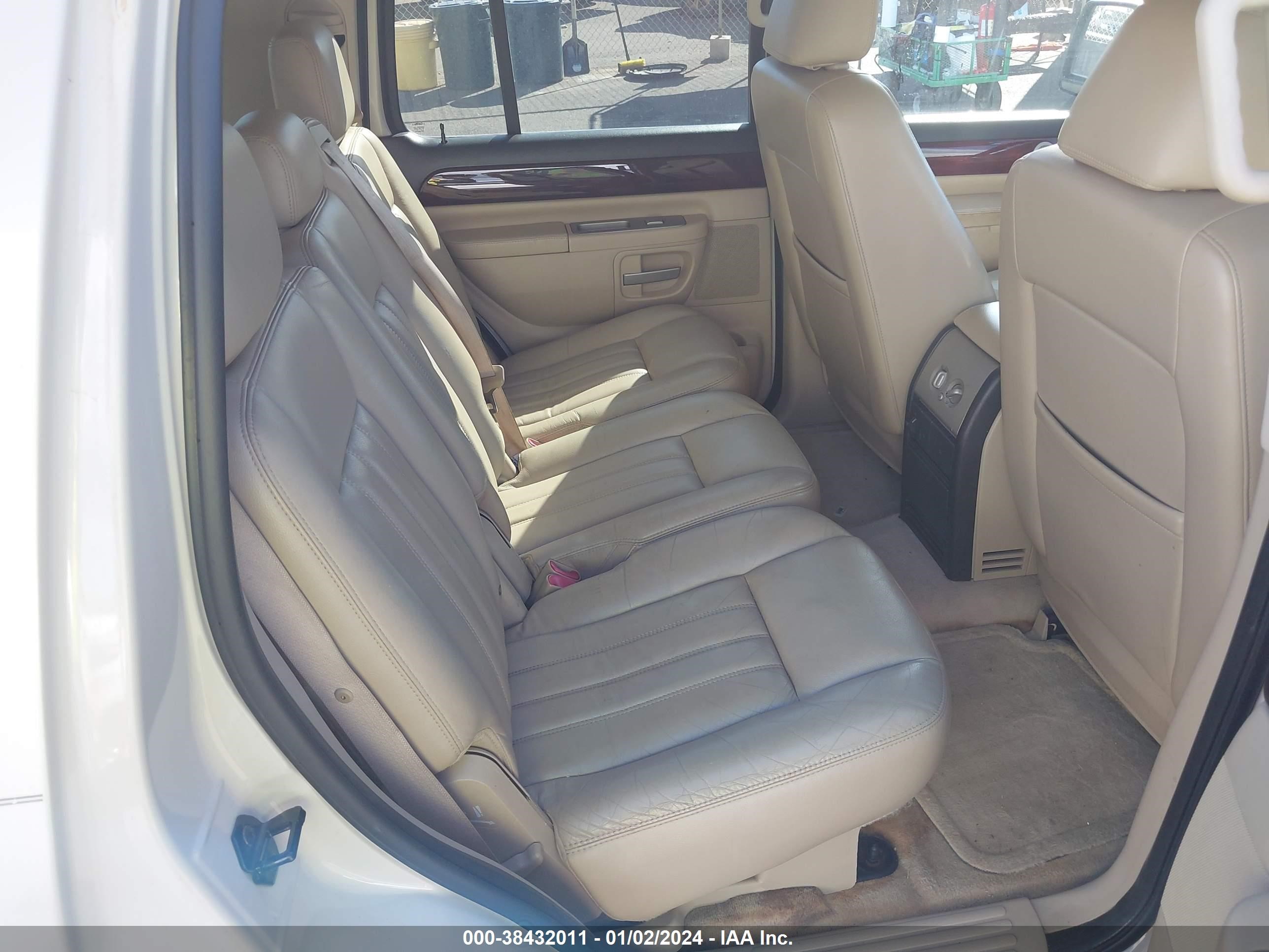 Photo 7 VIN: 5LMEU88H65ZJ13658 - LINCOLN AVIATOR 