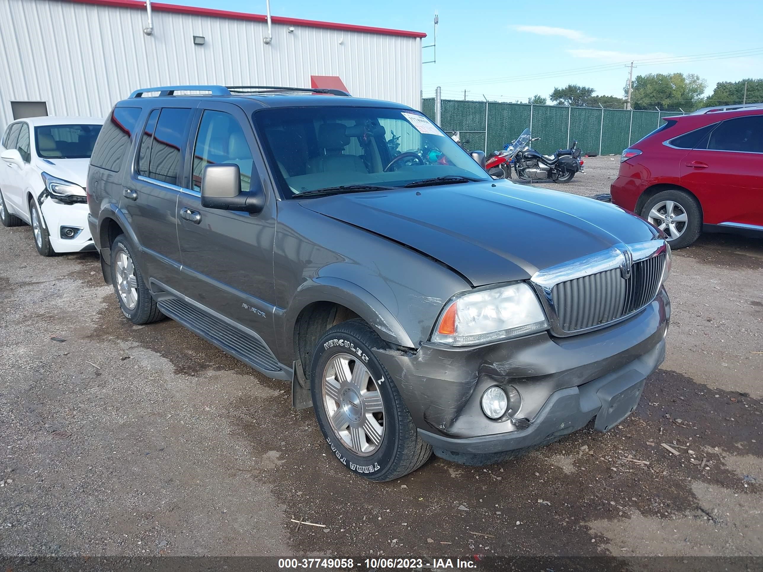 Photo 0 VIN: 5LMEU88H73ZJ25945 - LINCOLN AVIATOR 