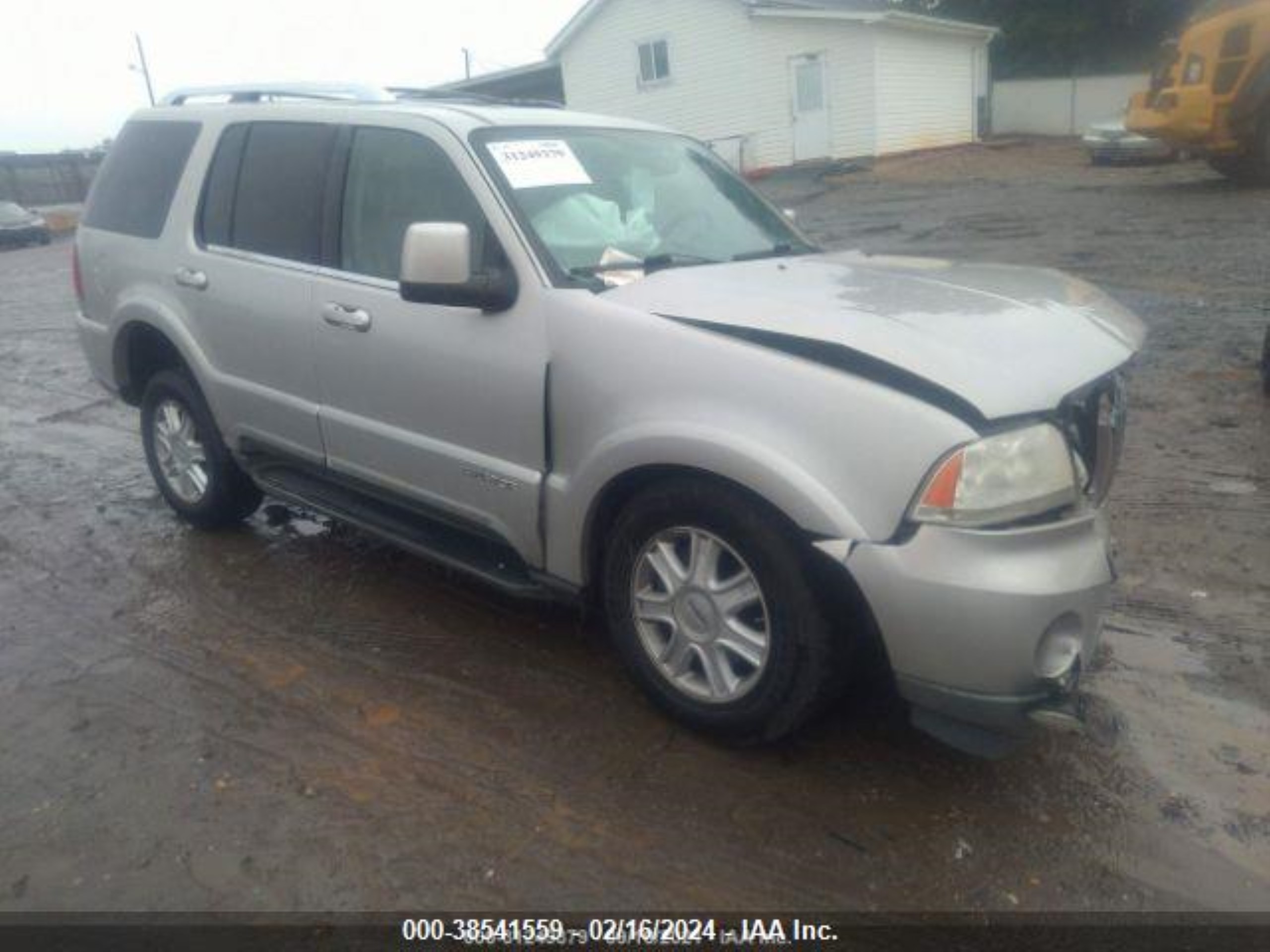 Photo 1 VIN: 5LMEU88H94ZJ40089 - LINCOLN AVIATOR 