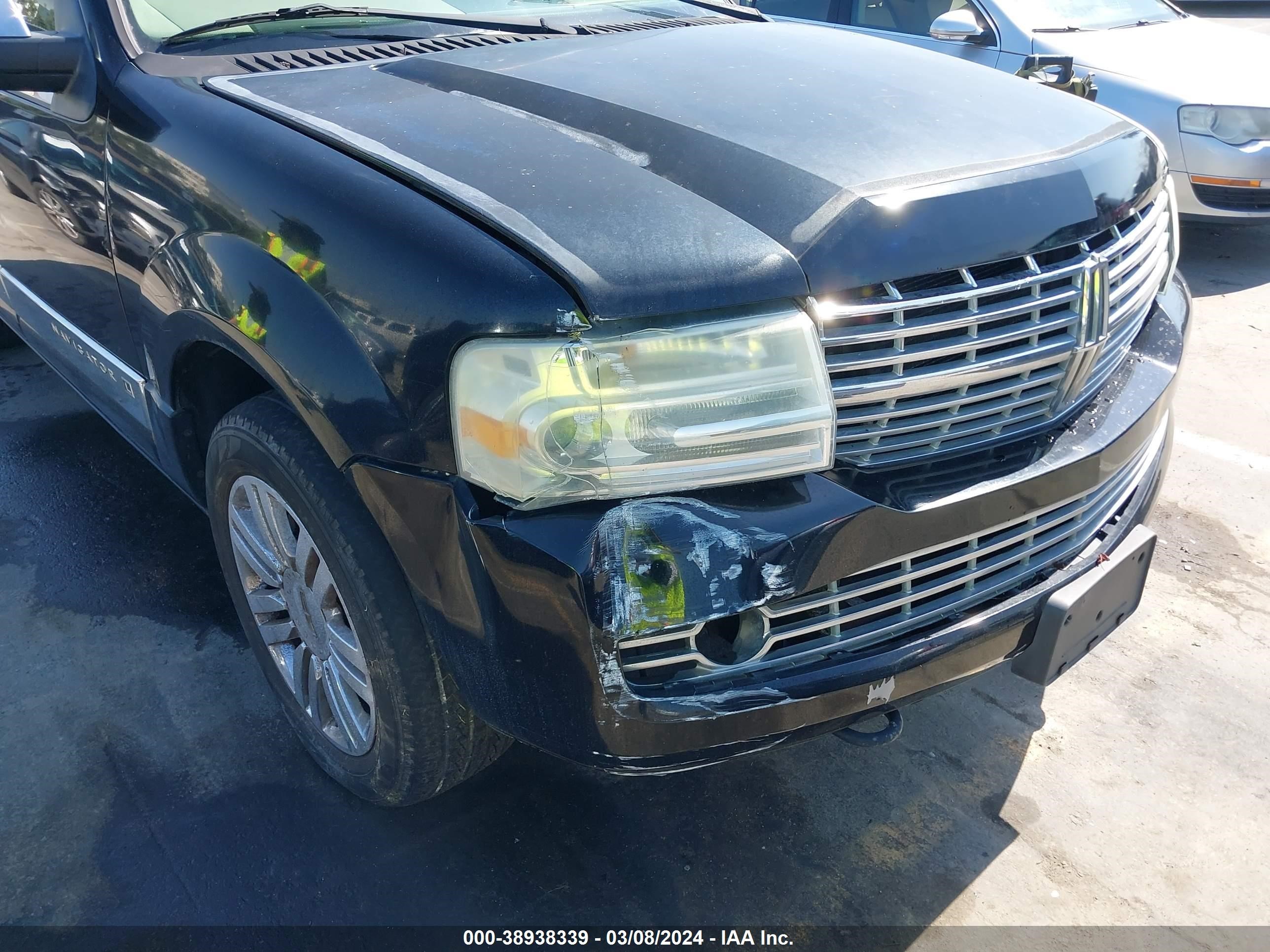 Photo 5 VIN: 5LMFL27587LJ21696 - LINCOLN NAVIGATOR 