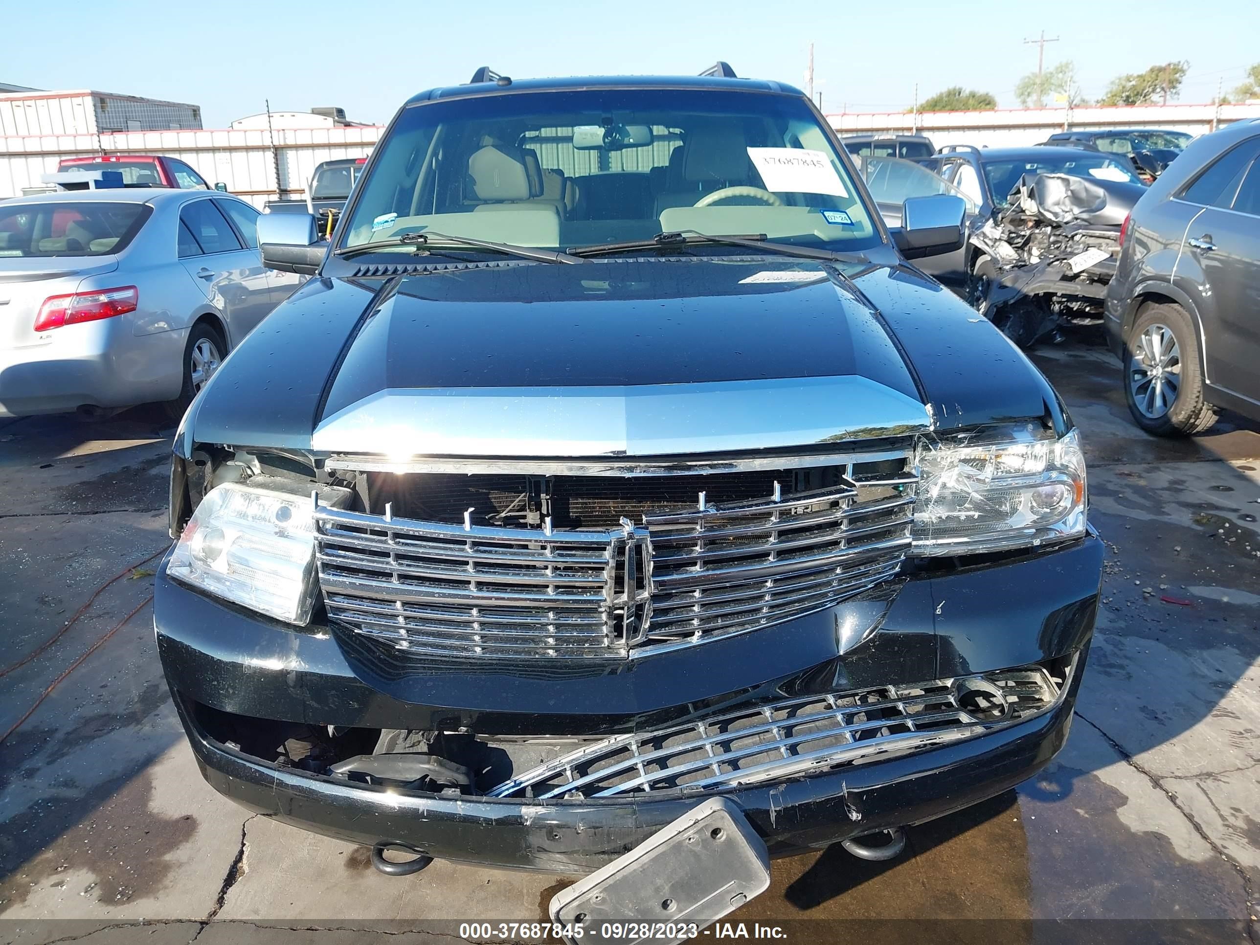 Photo 11 VIN: 5LMFL27598LJ09333 - LINCOLN NAVIGATOR 