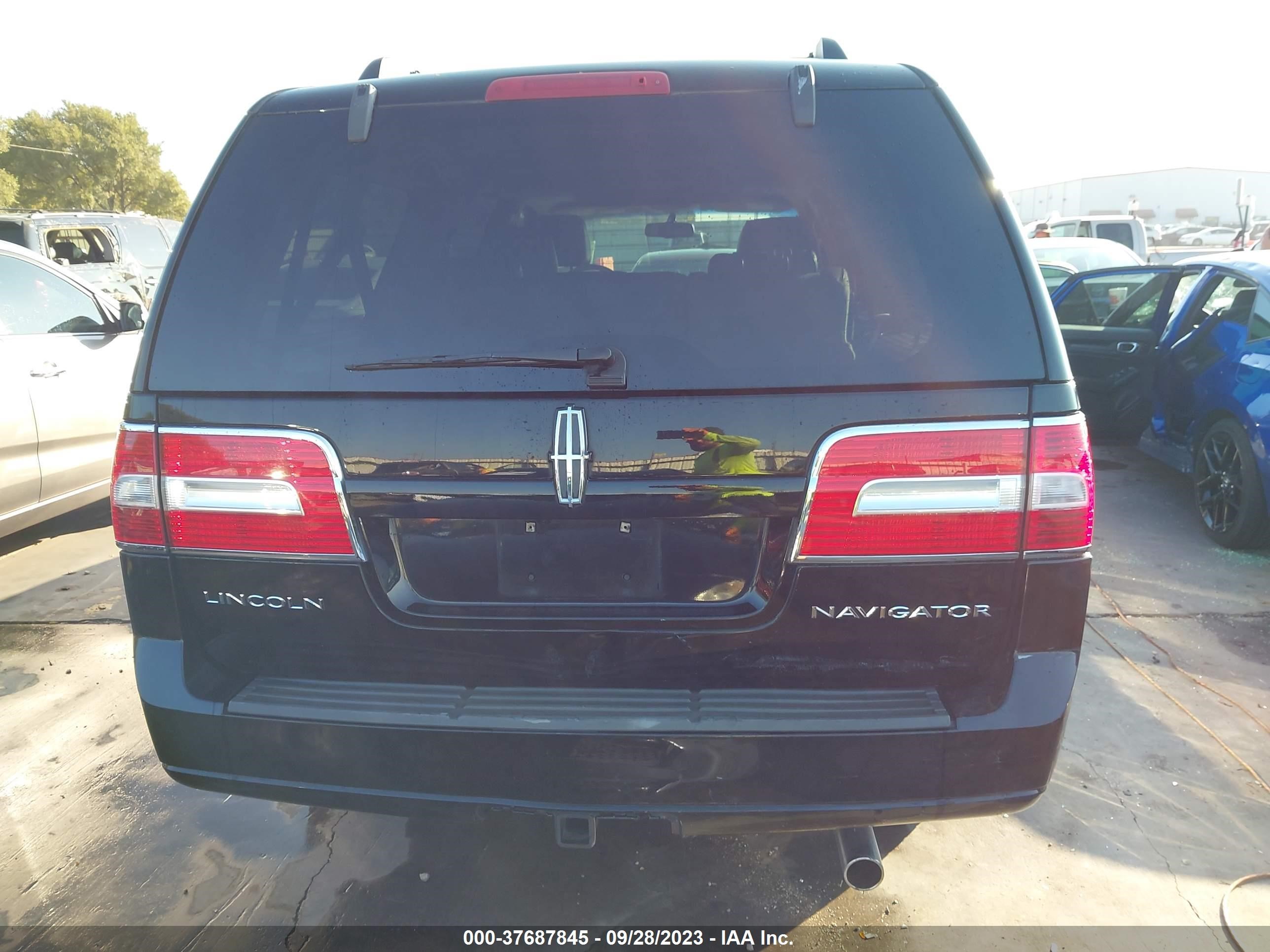 Photo 15 VIN: 5LMFL27598LJ09333 - LINCOLN NAVIGATOR 