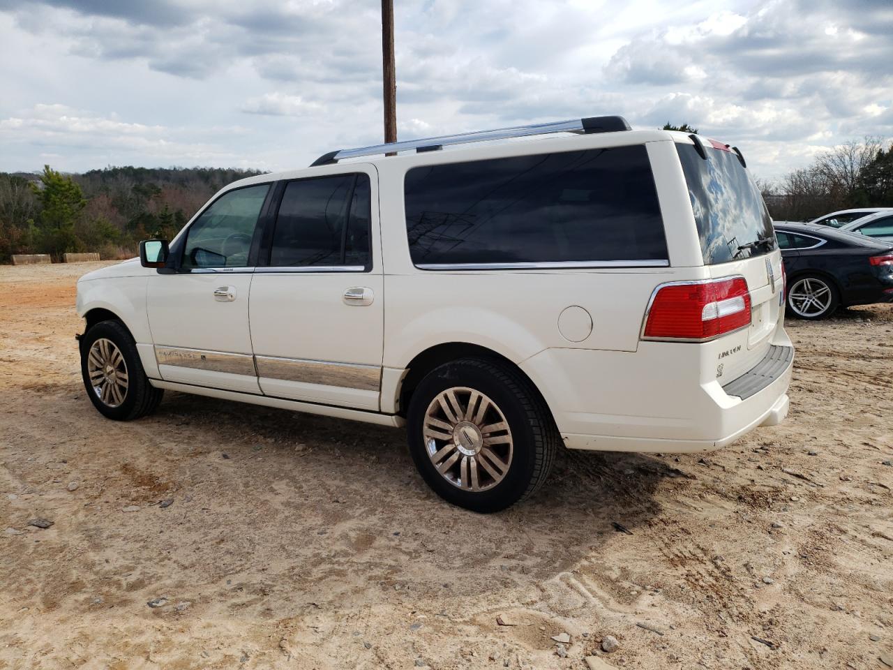 Photo 1 VIN: 5LMFL28538LJ12968 - LINCOLN NAVIGATOR 