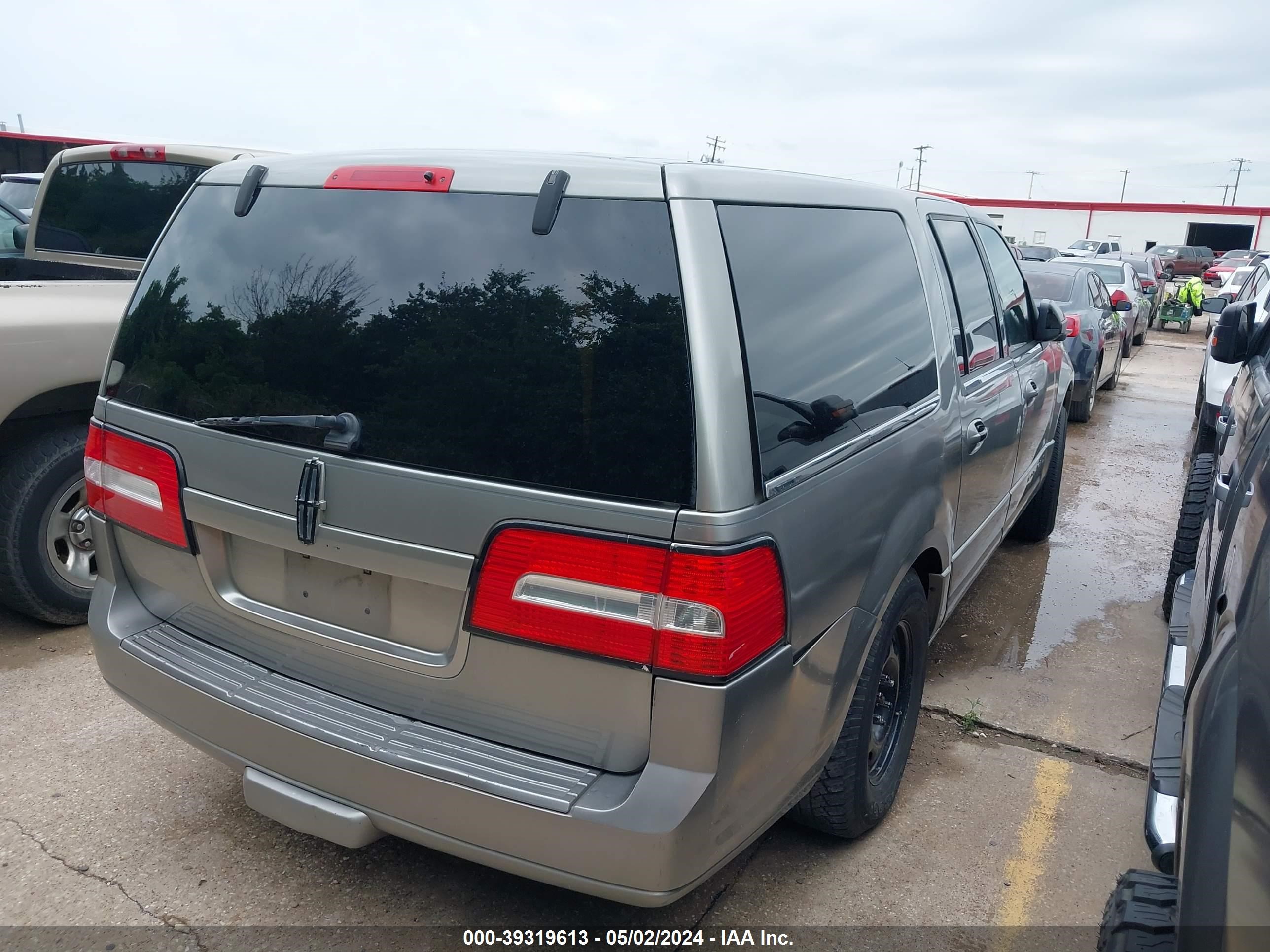 Photo 3 VIN: 5LMFL28568LJ09997 - LINCOLN NAVIGATOR 