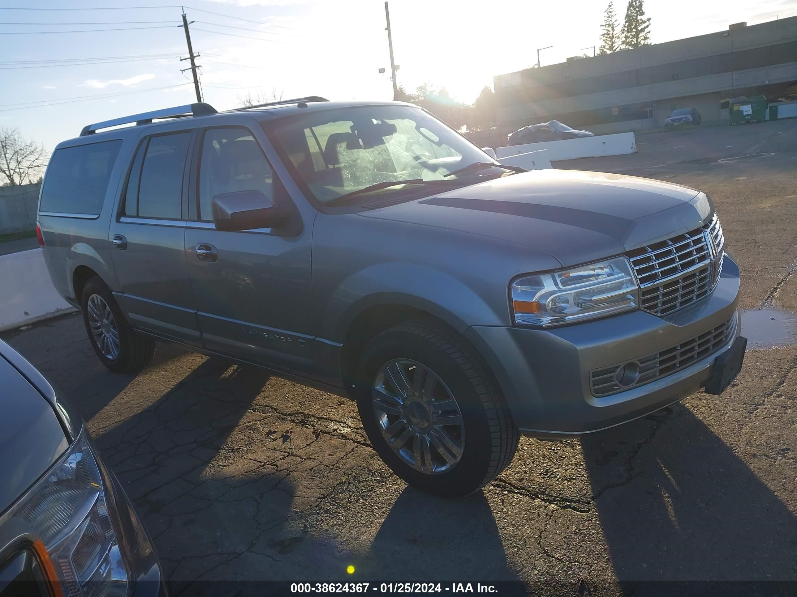 Photo 0 VIN: 5LMFL28578LJ18997 - LINCOLN NAVIGATOR 