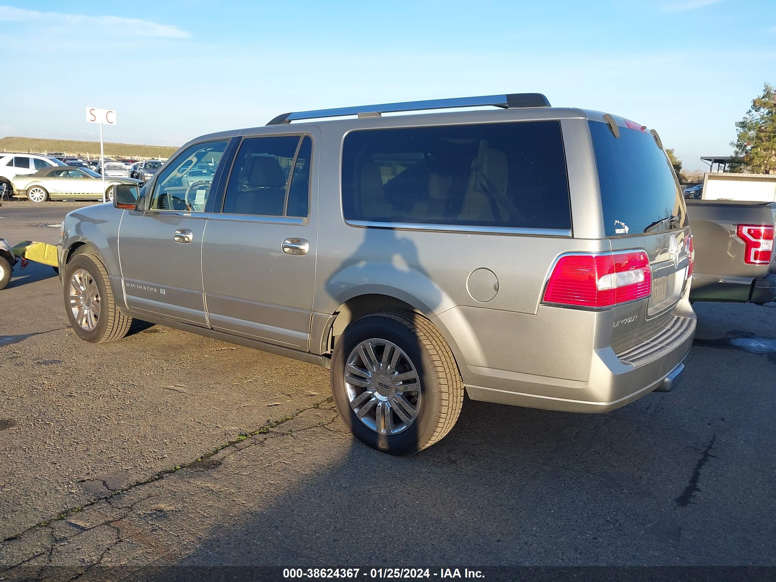 Photo 2 VIN: 5LMFL28578LJ18997 - LINCOLN NAVIGATOR 