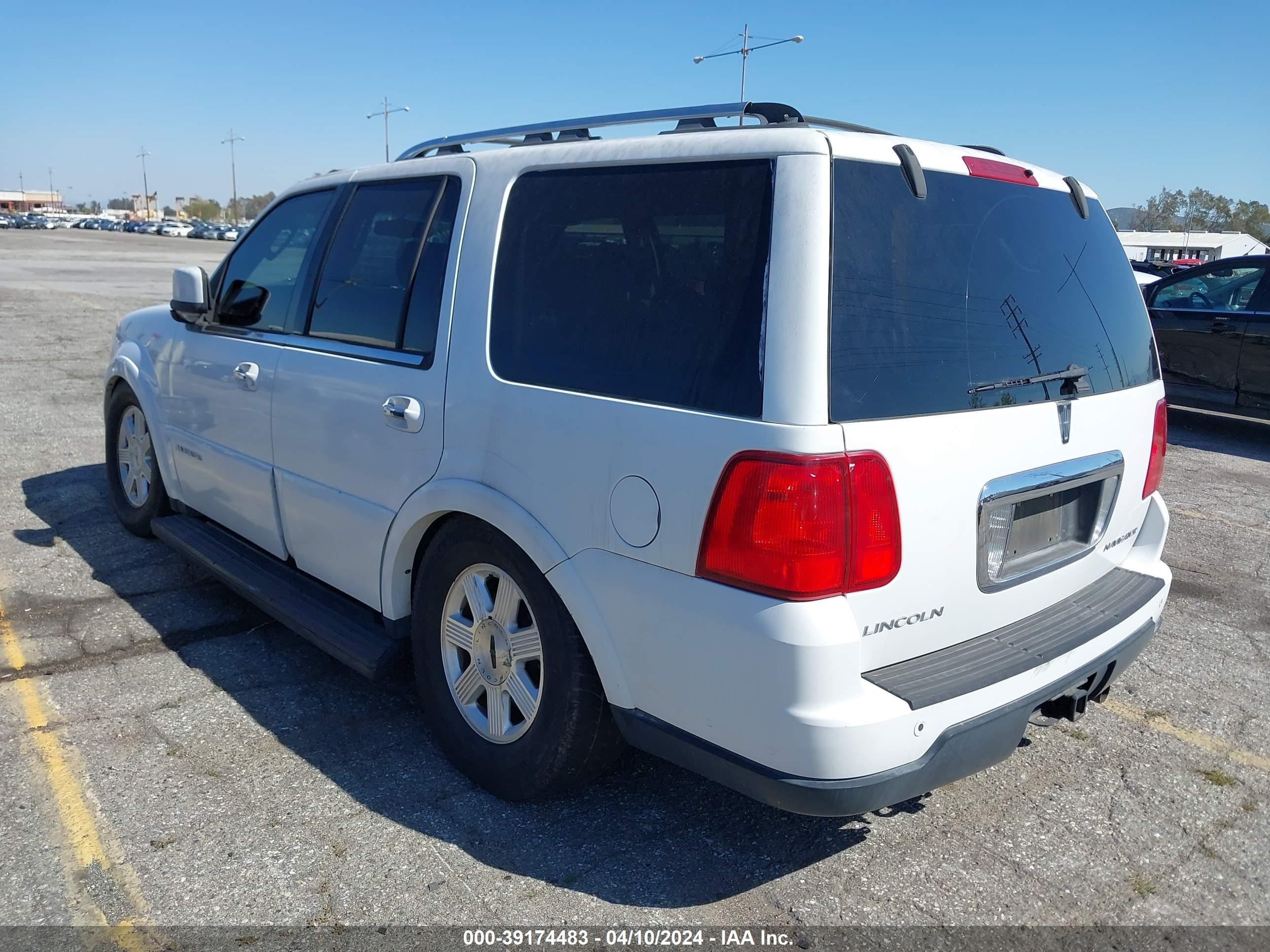 Photo 2 VIN: 5LMFU27536LJ02789 - LINCOLN NAVIGATOR 