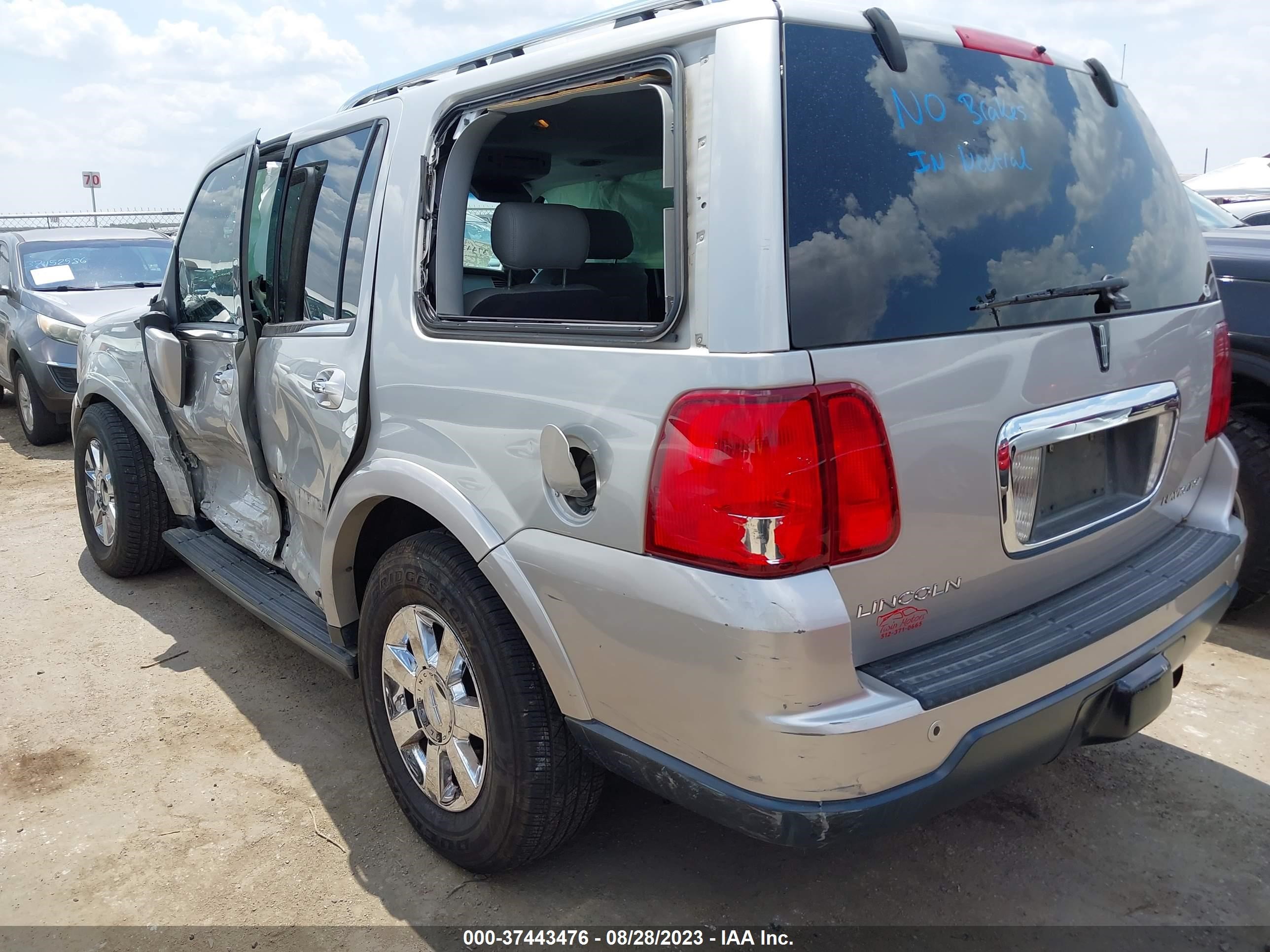 Photo 2 VIN: 5LMFU27536LJ03683 - LINCOLN NAVIGATOR 