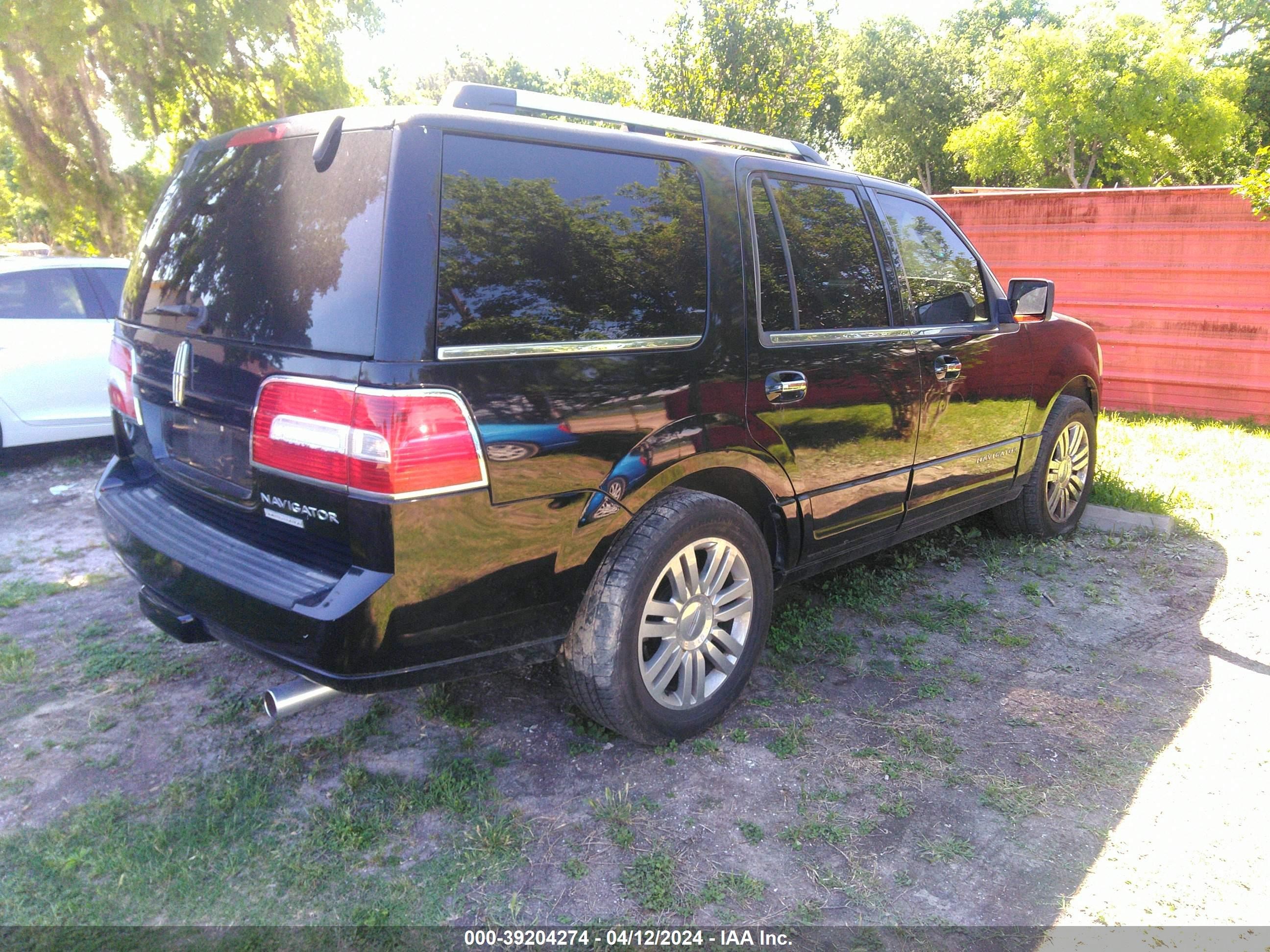 Photo 4 VIN: 5LMFU27538LJ10765 - LINCOLN NAVIGATOR 