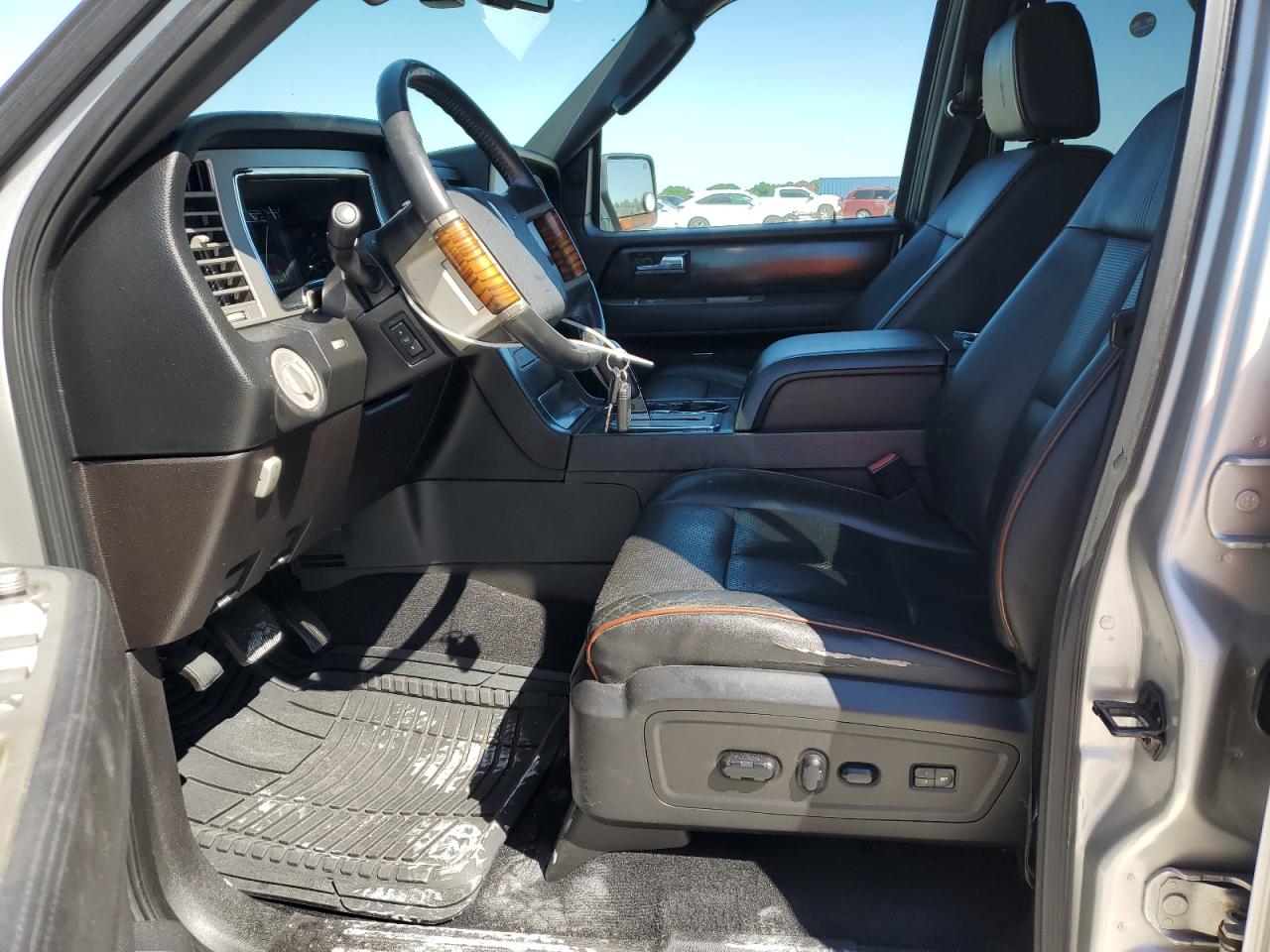 Photo 6 VIN: 5LMFU27547LJ17285 - LINCOLN NAVIGATOR 