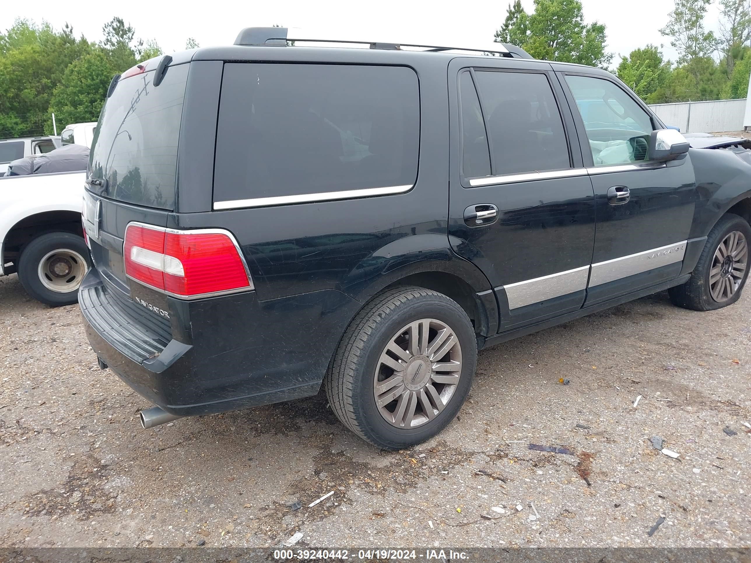 Photo 3 VIN: 5LMFU27569EJ00527 - LINCOLN NAVIGATOR 