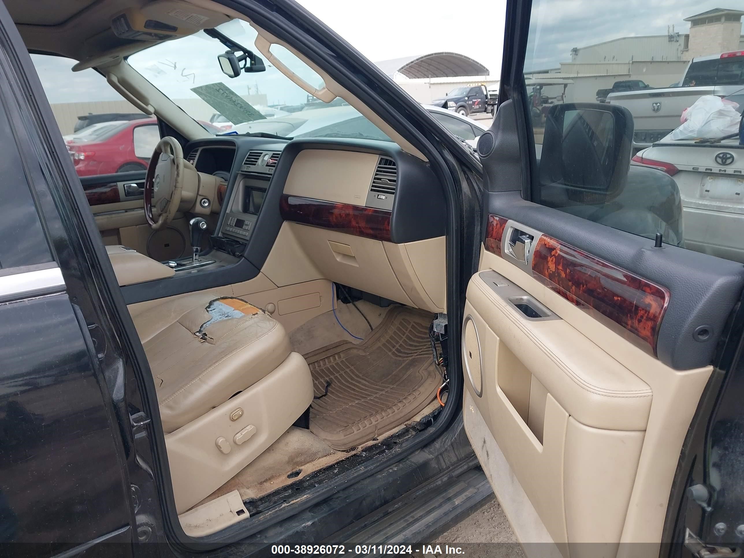 Photo 4 VIN: 5LMFU27576LJ28618 - LINCOLN NAVIGATOR 