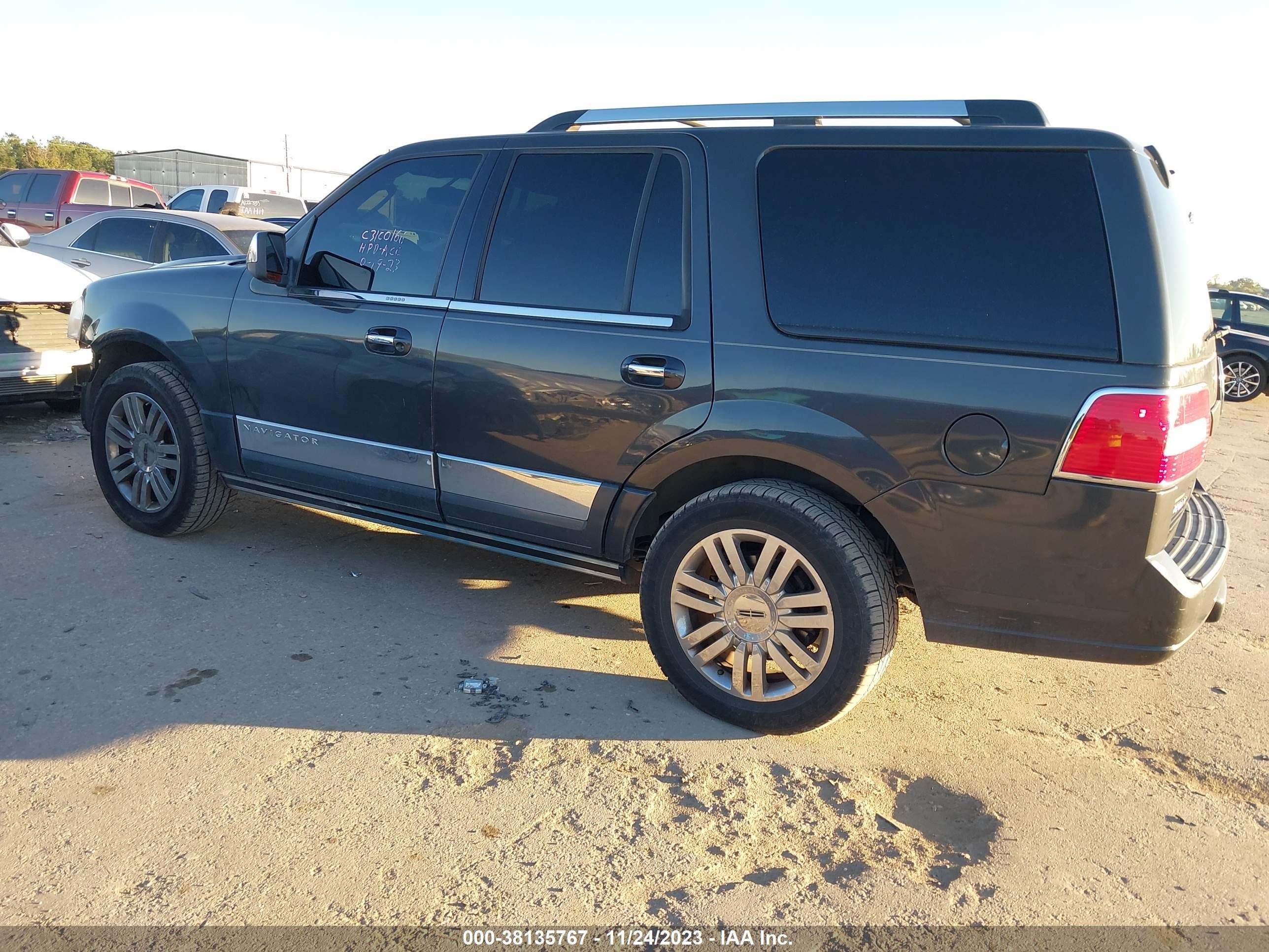 Photo 2 VIN: 5LMFU27577LJ07060 - LINCOLN NAVIGATOR 