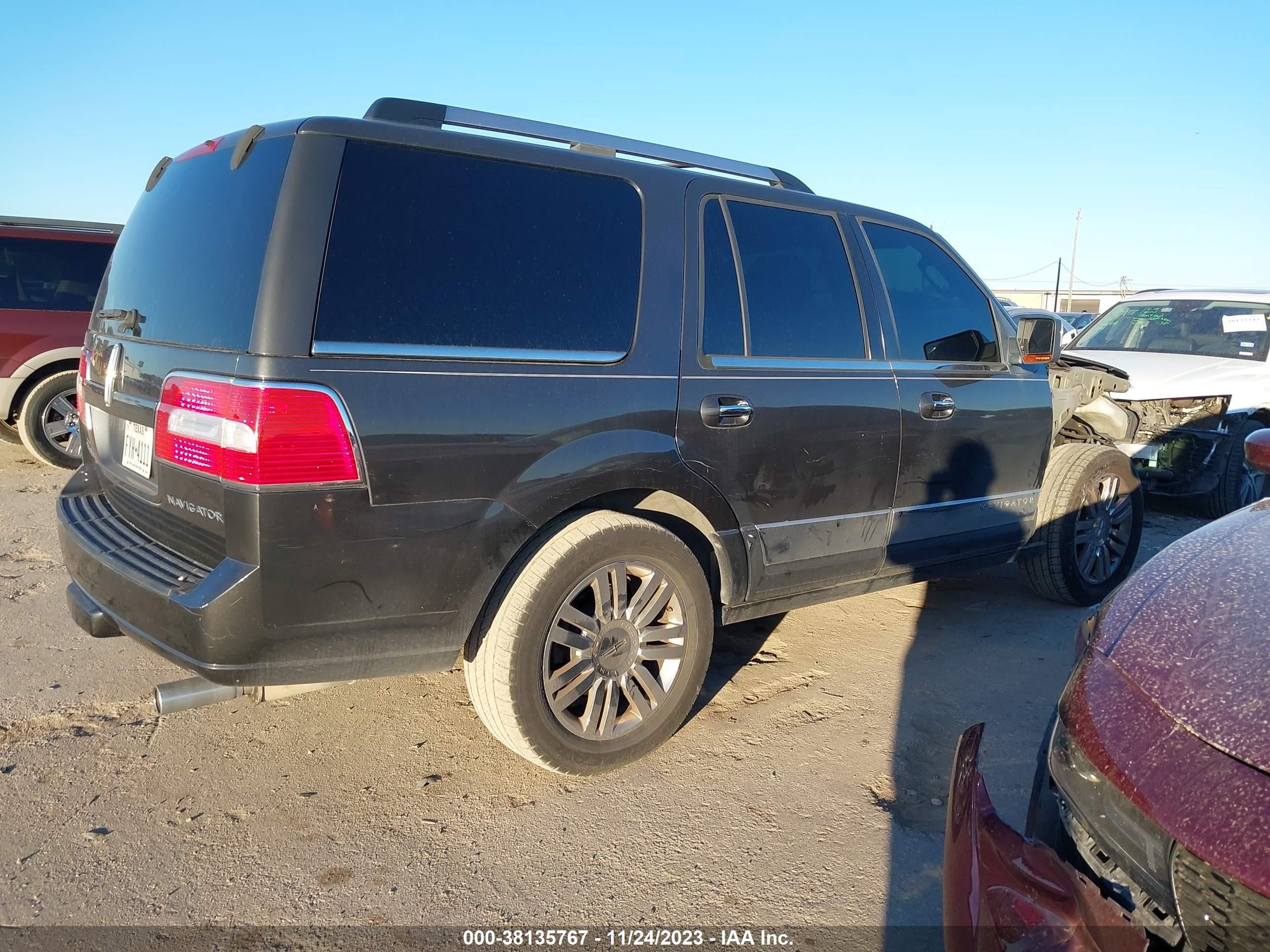 Photo 3 VIN: 5LMFU27577LJ07060 - LINCOLN NAVIGATOR 