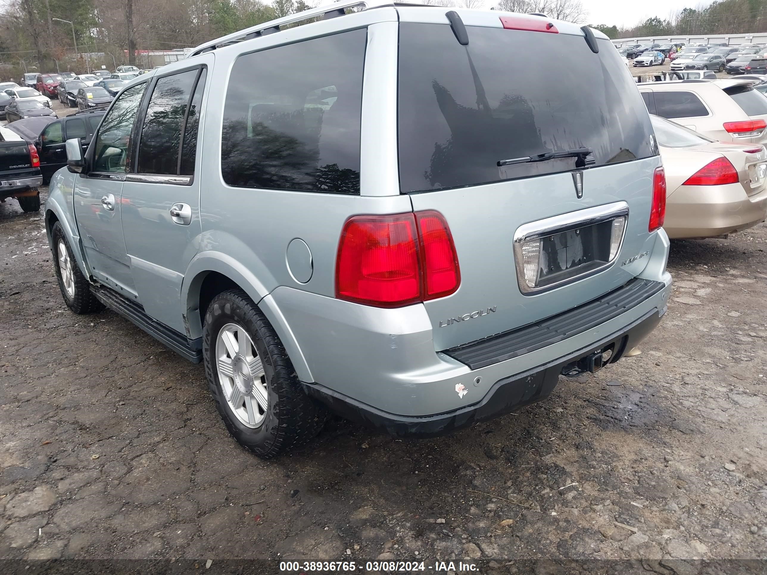 Photo 2 VIN: 5LMFU275X5LJ04764 - LINCOLN NAVIGATOR 