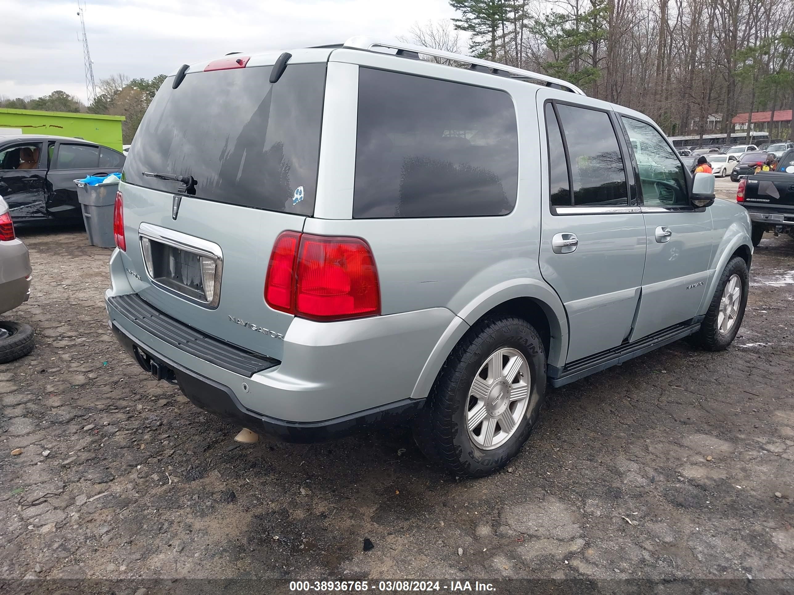 Photo 3 VIN: 5LMFU275X5LJ04764 - LINCOLN NAVIGATOR 